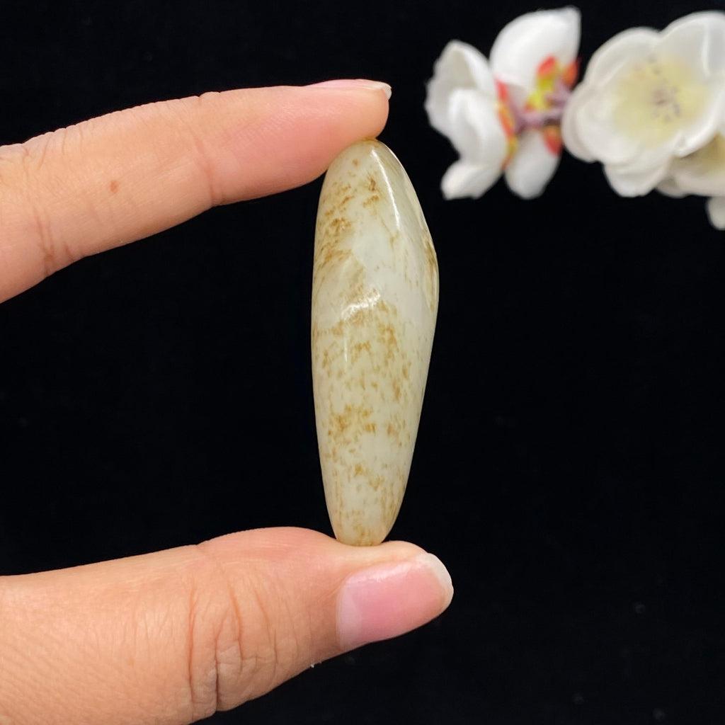 和田玉秋梨皮籽料（27.2g）