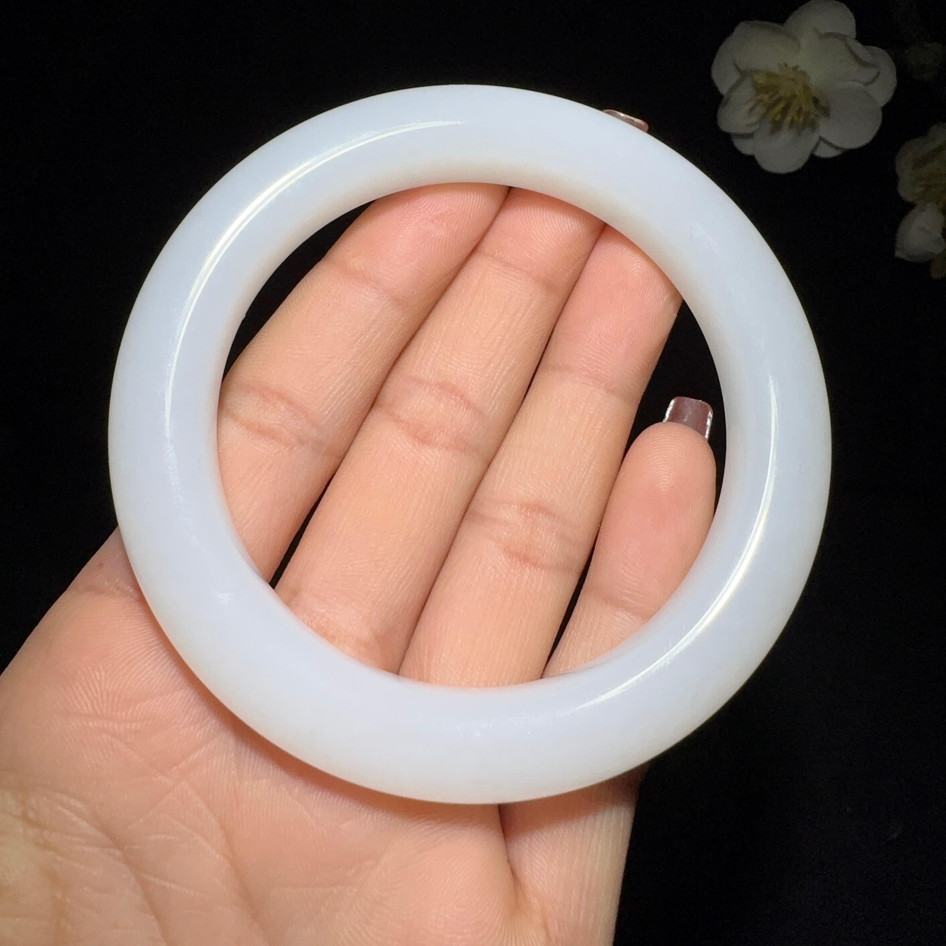 和田玉羊脂白玉手镯（69.1g）