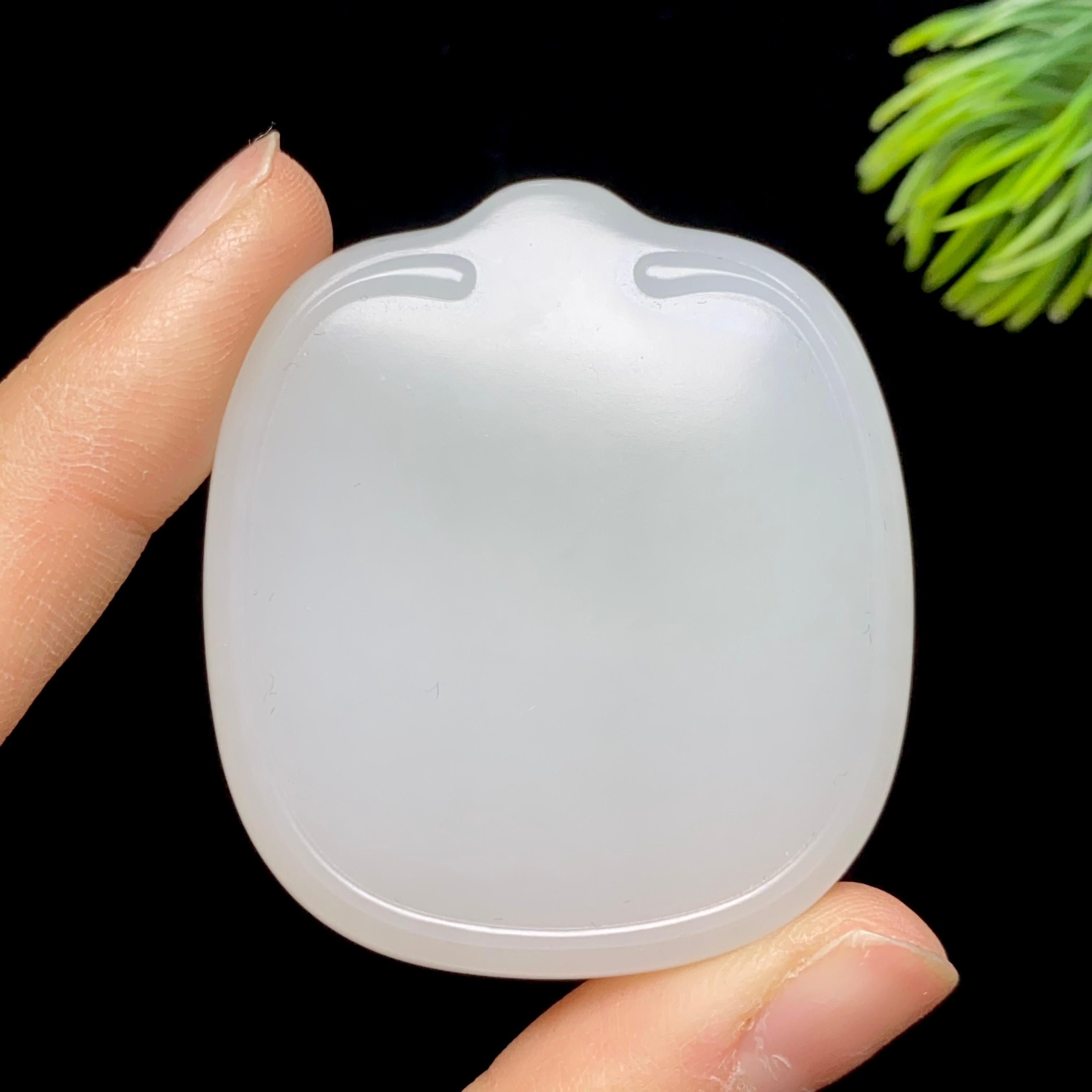 和田玉新疆料白玉无事牌（44.9g）