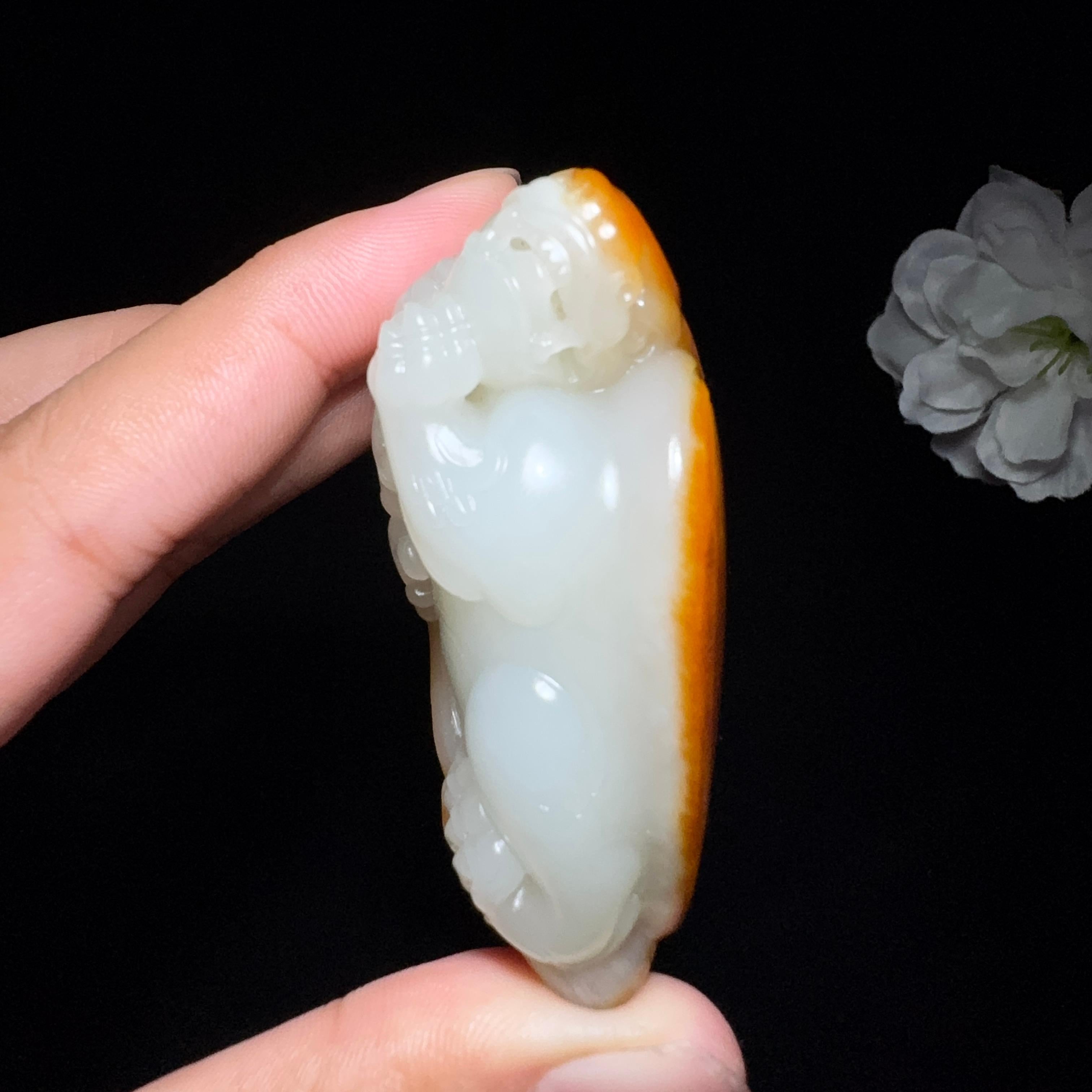 高品质和田玉籽料手把件龙龟（99.2g）