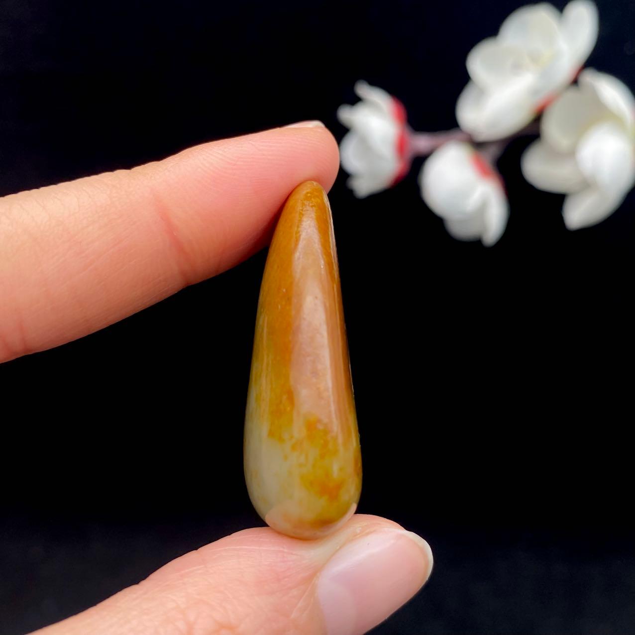 和田玉聚红皮籽料（20.2g）