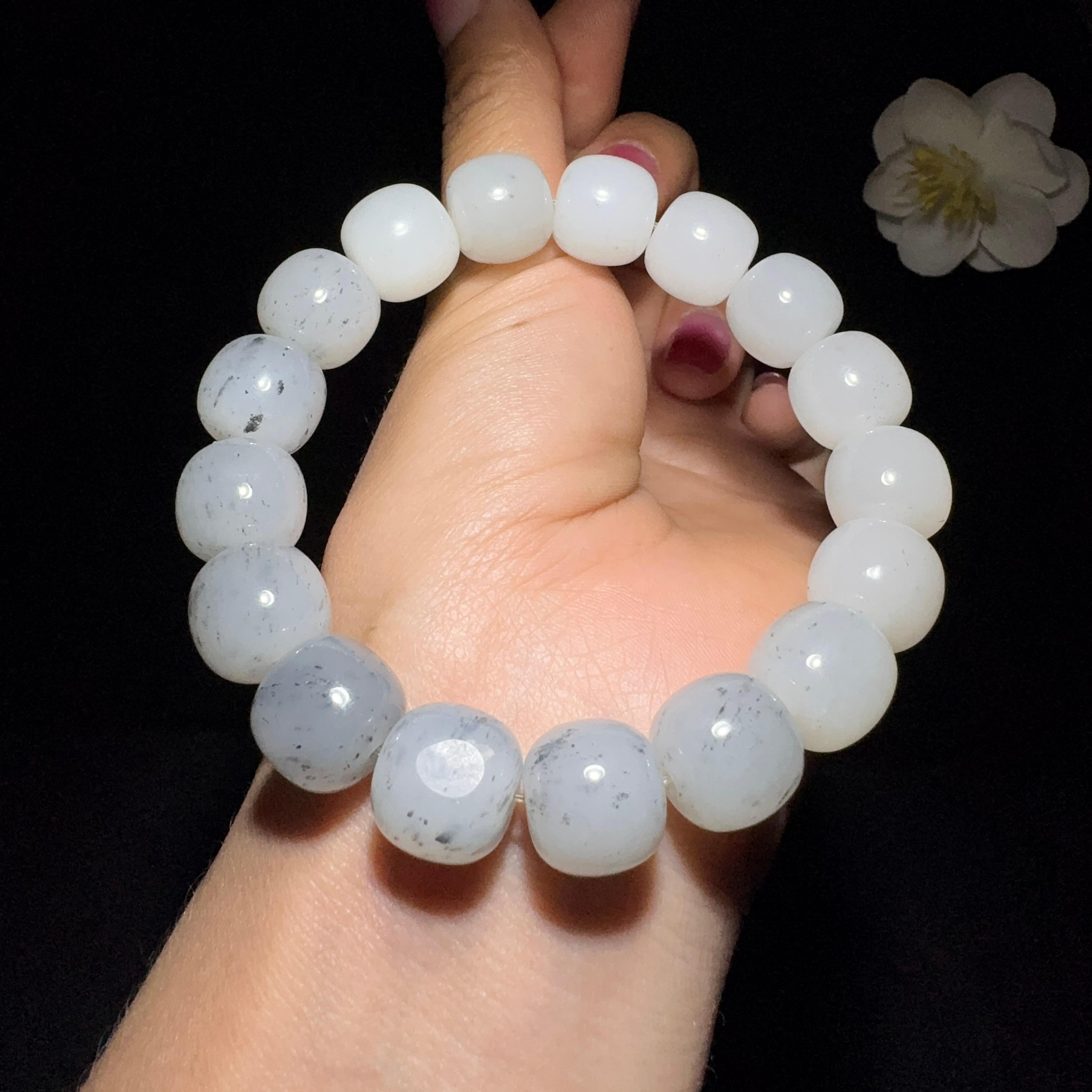 和田玉　【新品　未使用】 和田玉黑山白玉老型手串（64.2g） – 厚德载玉