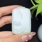 新疆和田玉特色三色料且末糖带翠羊脂玉山水牌（47.3g）