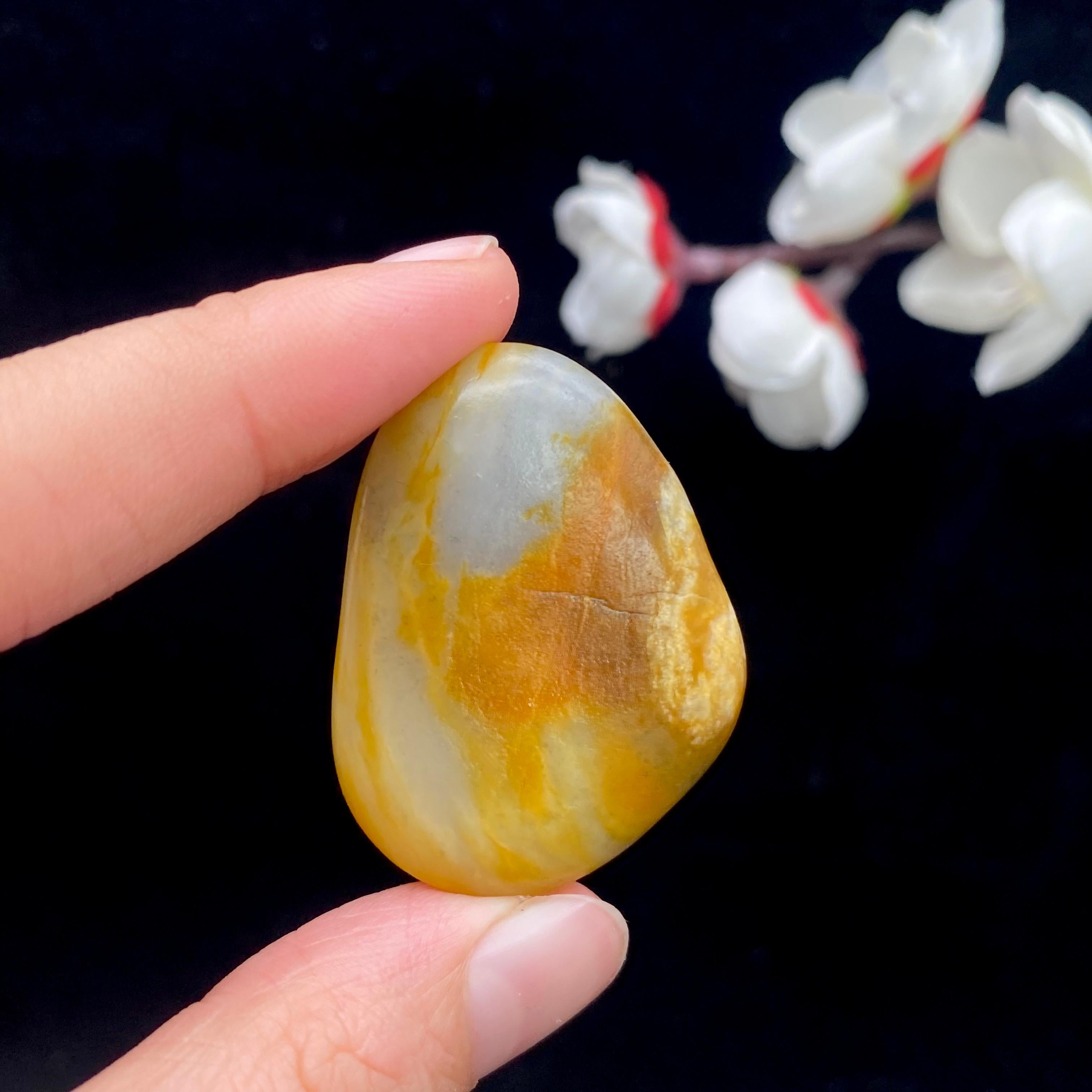 【超值推荐】和田玉聚黄皮籽料挂件（27.3g）