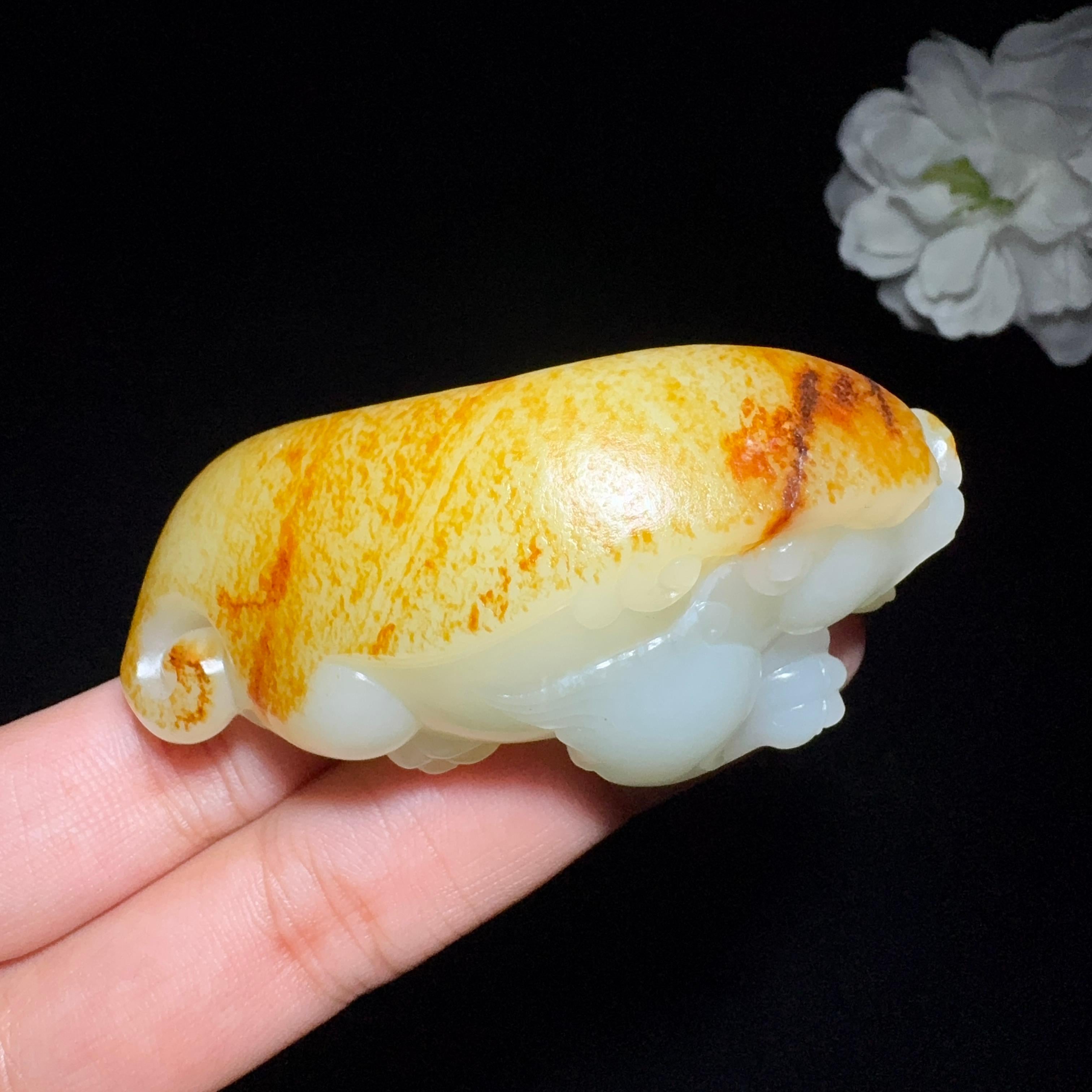 和田玉籽料貔貅手把件（83.2g）