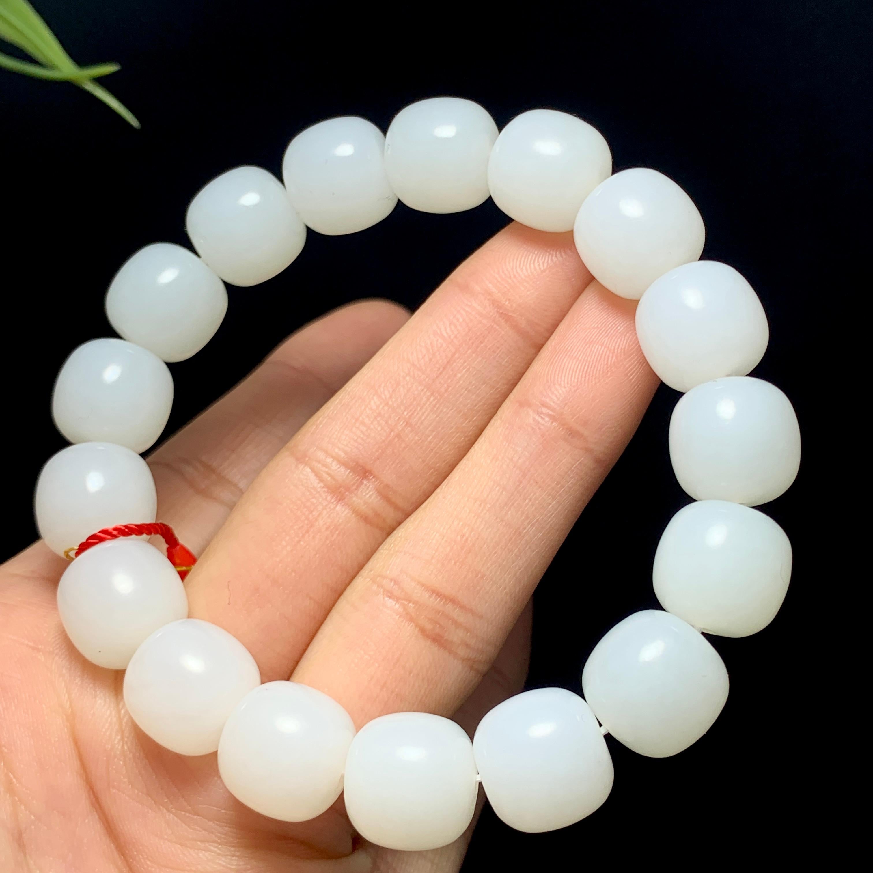 高品质和田羊脂白玉老型珠手串（59.4g）