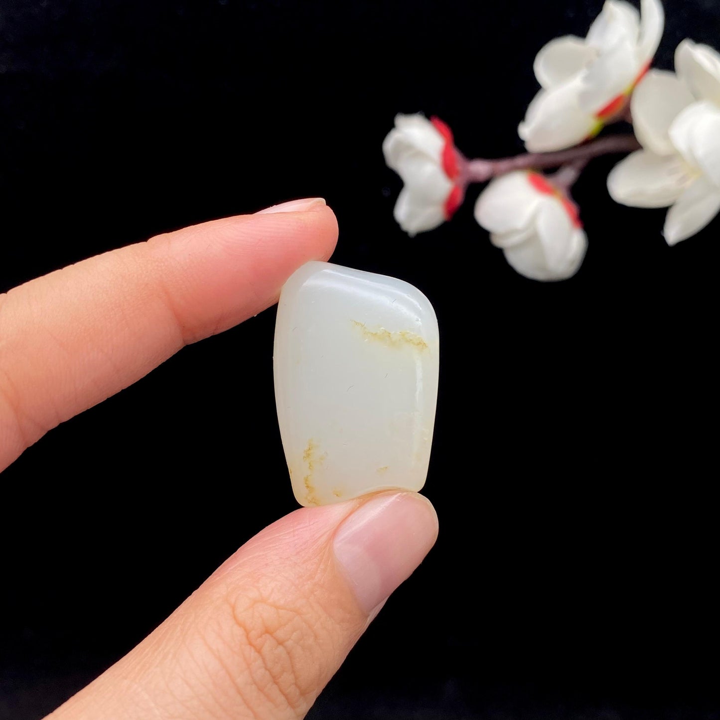 和田玉白玉籽料原石（10.7g）