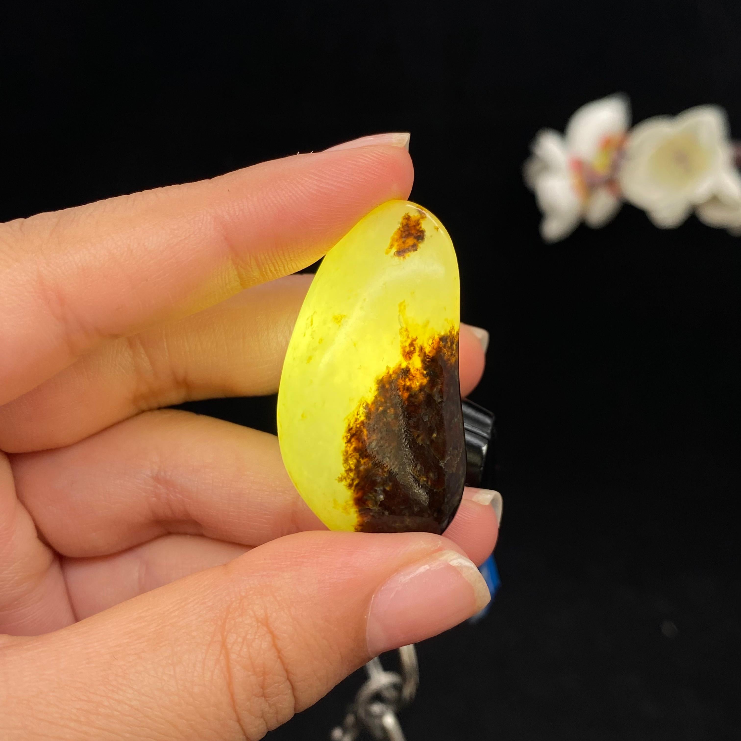 和田玉聚黑皮籽料挂件（17.2g）