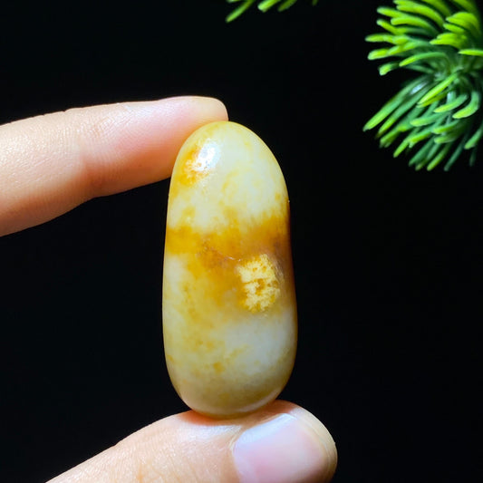 和田玉黄沁皮籽料原石（22.4g）