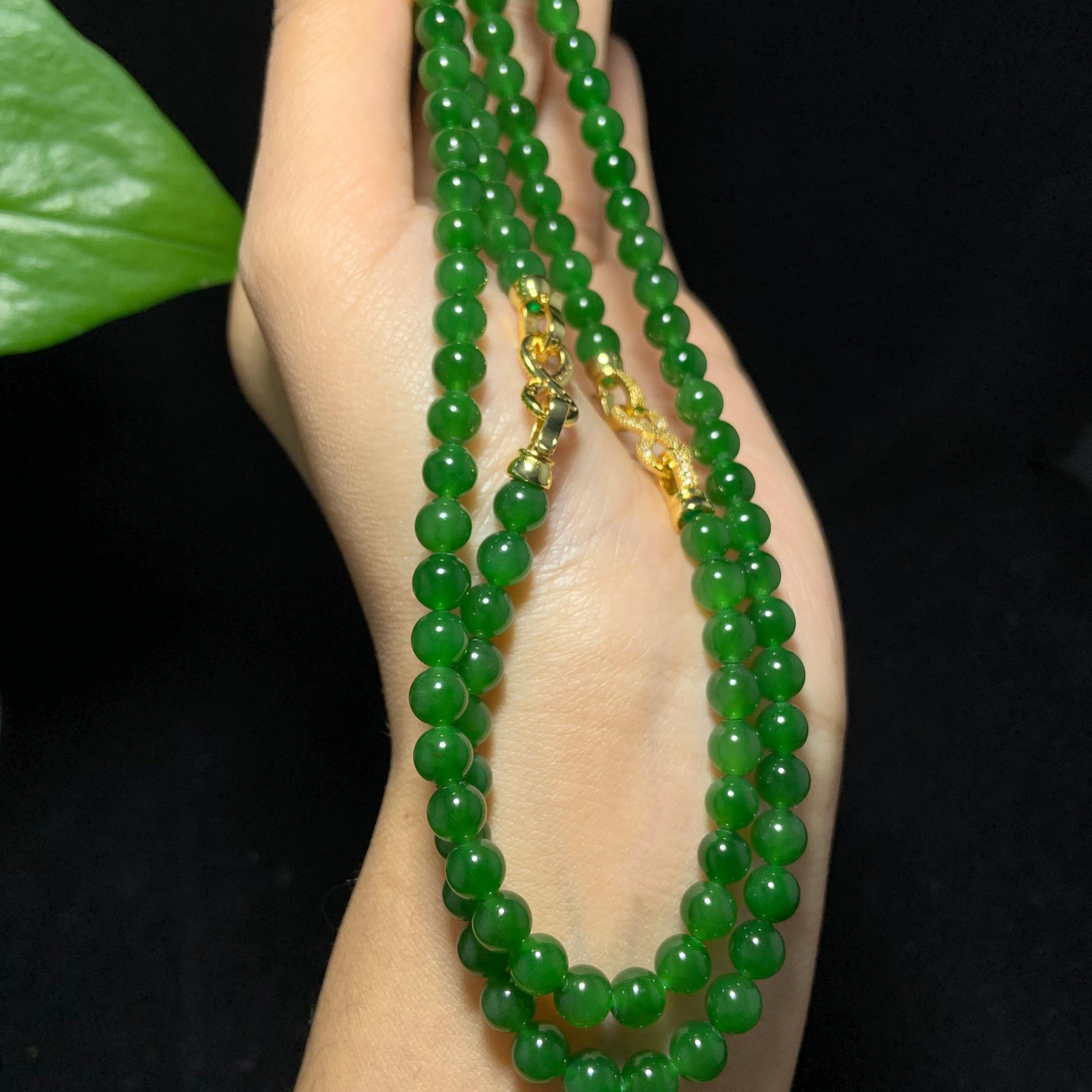 精品和田碧玉阳绿项链手串套装（38.0g）