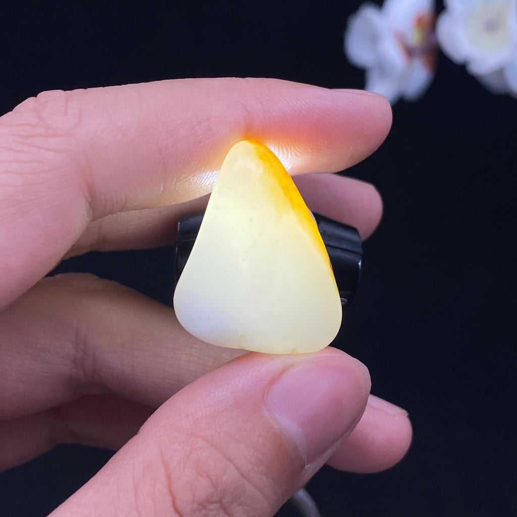 和田玉聚黄皮籽料原石（7.1g）