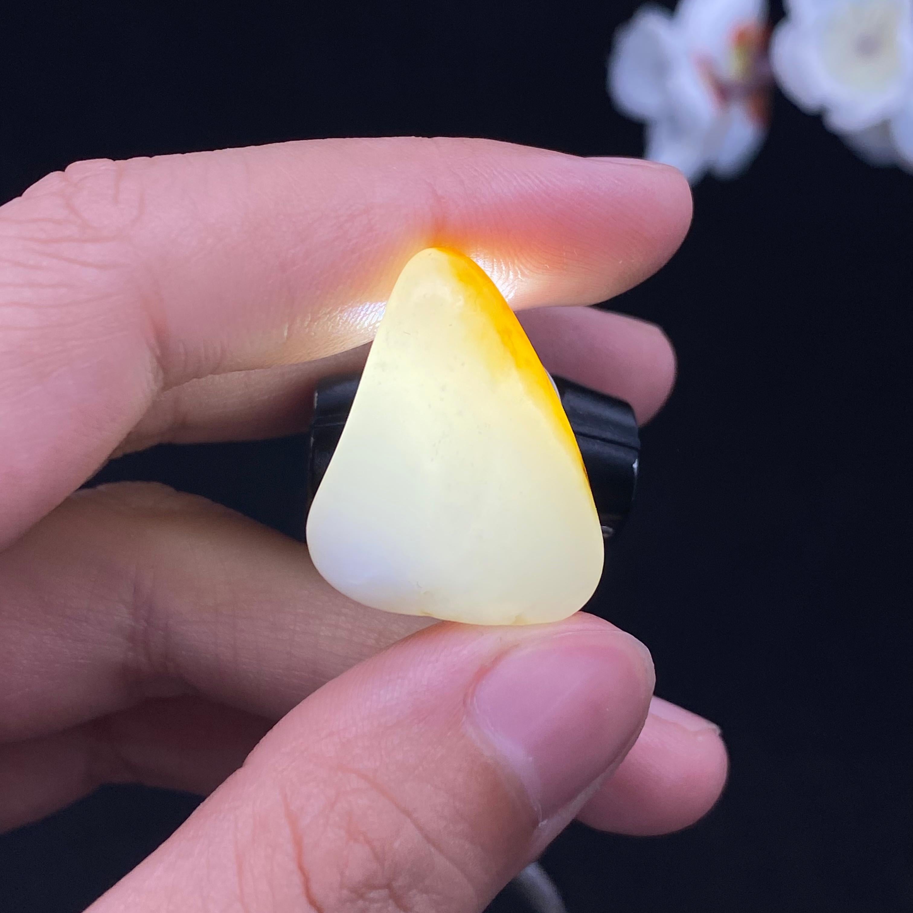 和田玉聚黄皮籽料原石（7.1g）