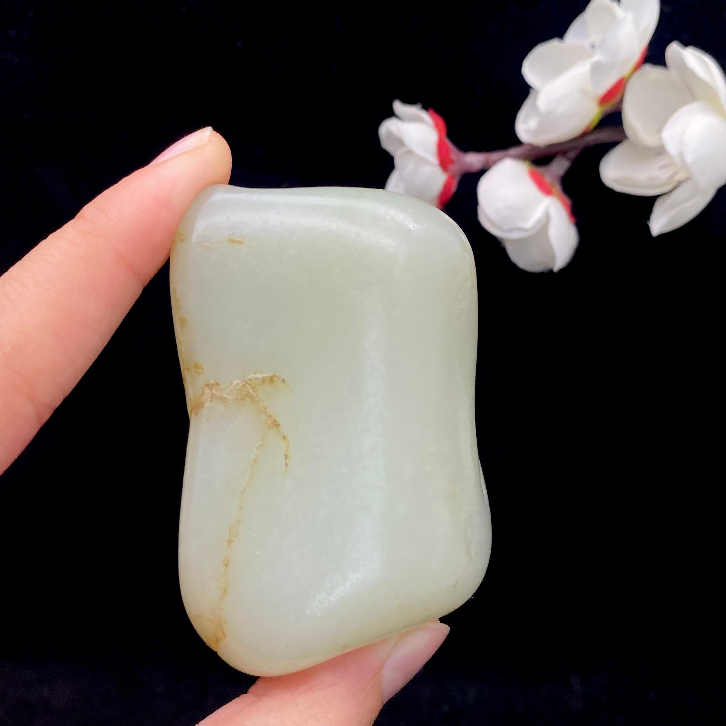 和田玉青白玉籽料原石（138.2g）