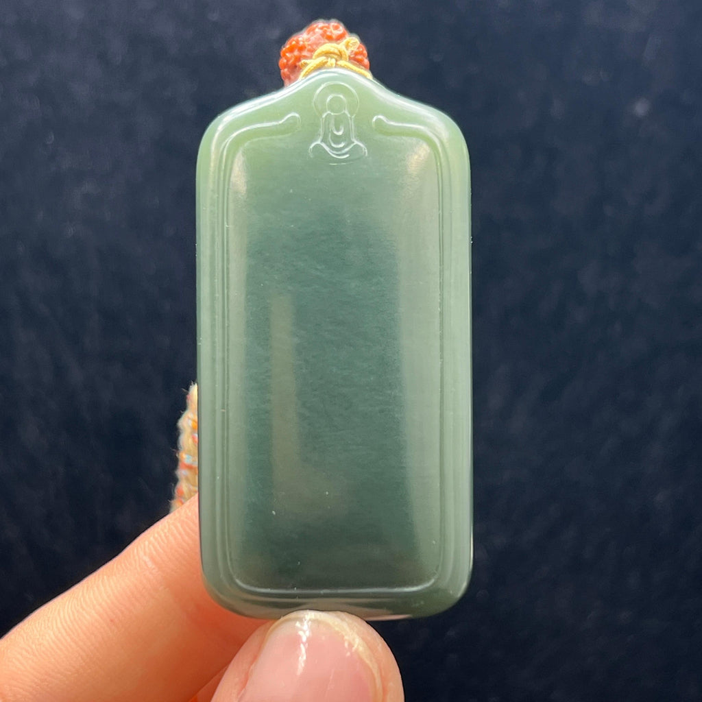 和田玉籽料沙枣青无事牌（44.8g）