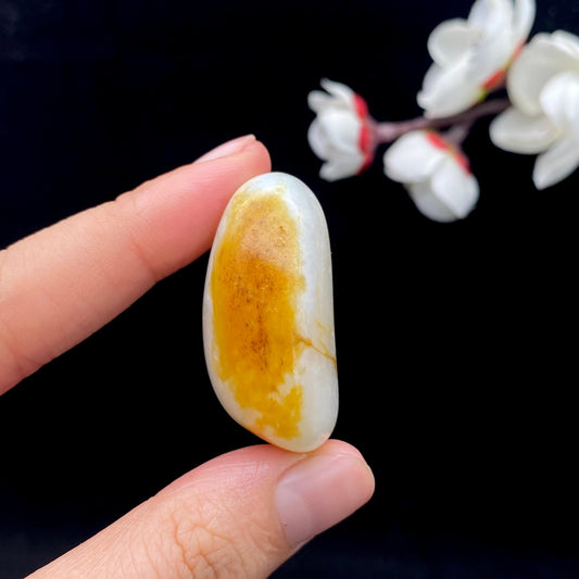 和田玉聚黄皮籽料原石（29.3g）