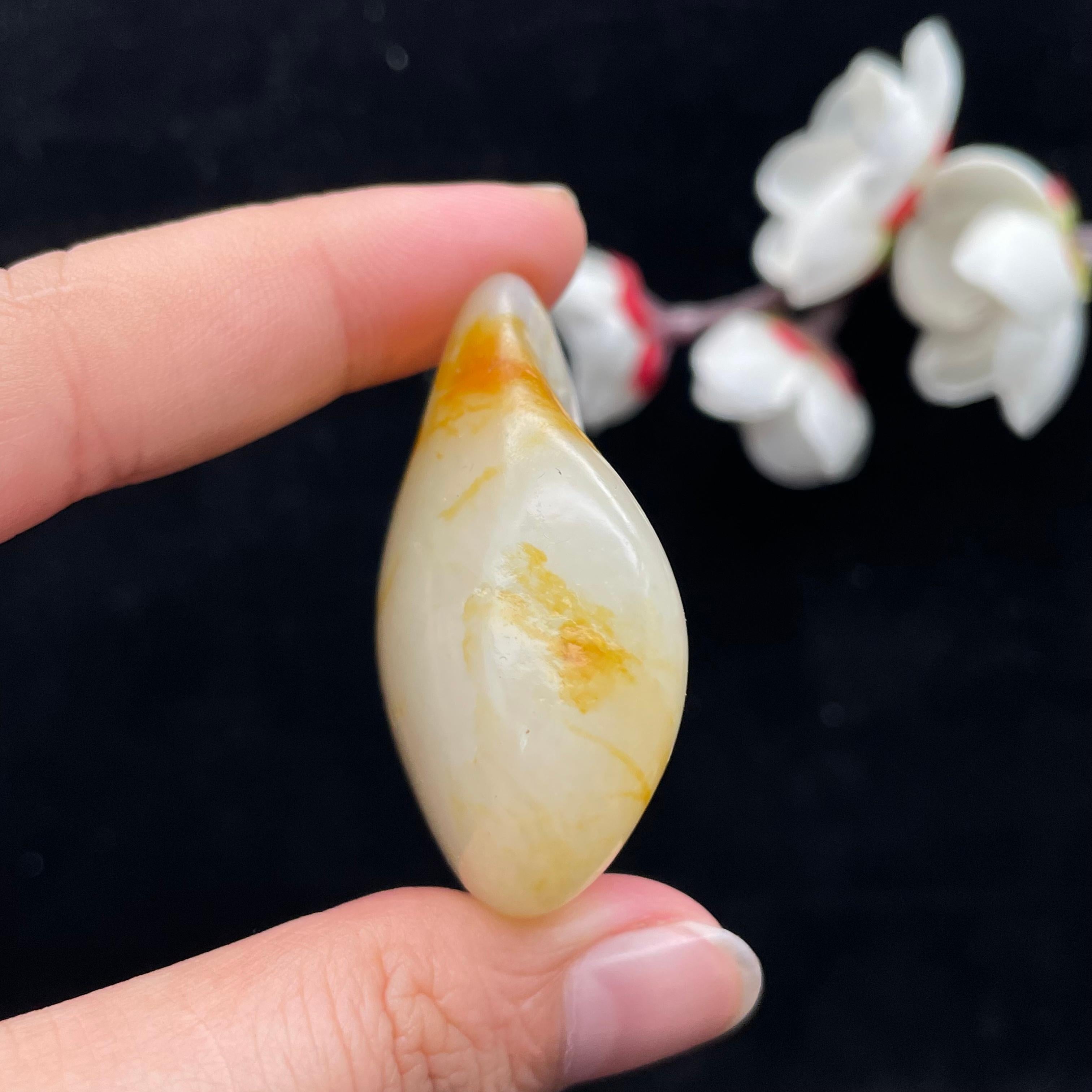 和田玉洒金皮籽料挂件（49.7g）