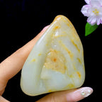 和田玉洒金皮籽料手把件（210.38g）