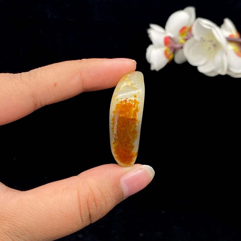 和田玉聚红皮青花底籽料挂件（19.5g）