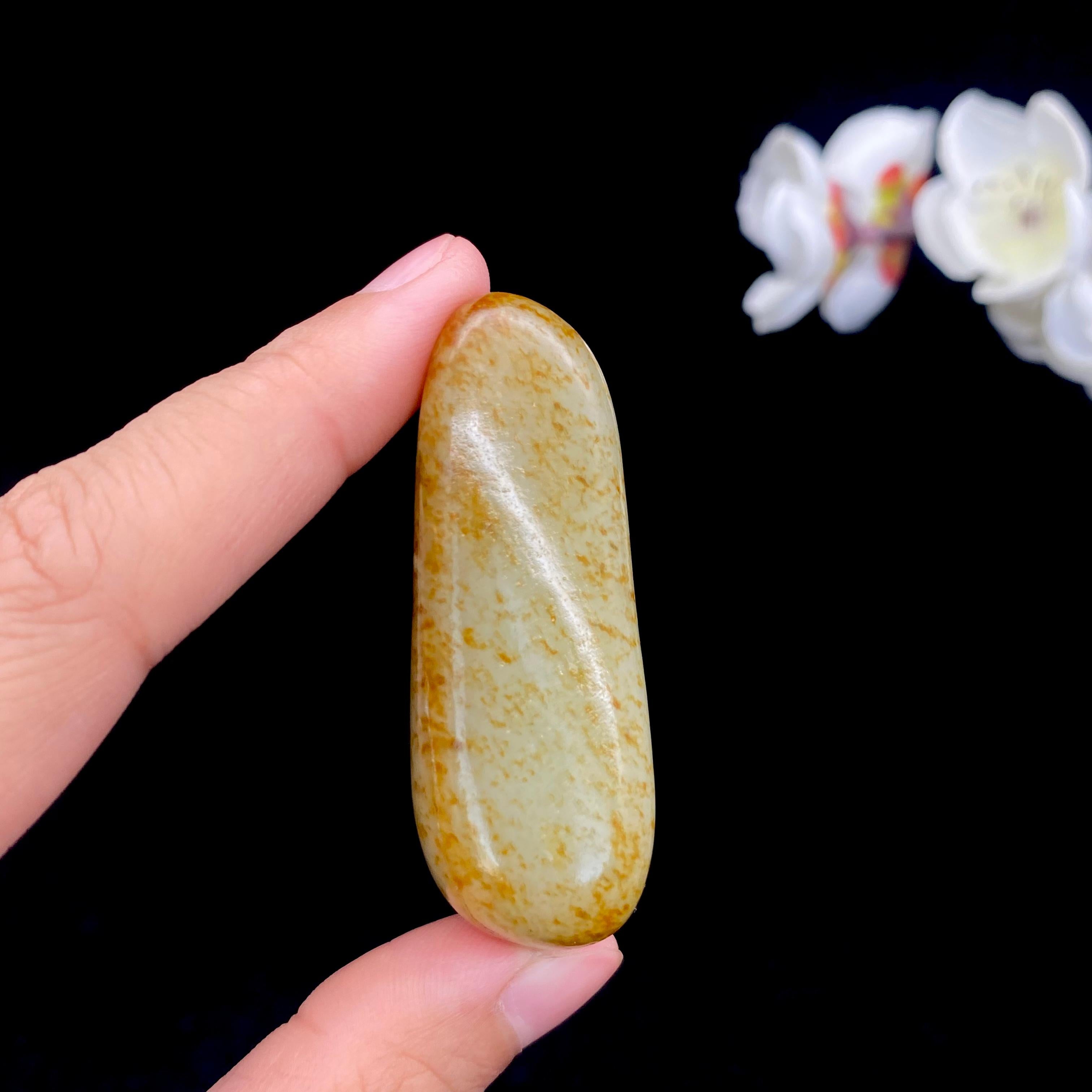 和田玉洒金皮籽料原石（39g）