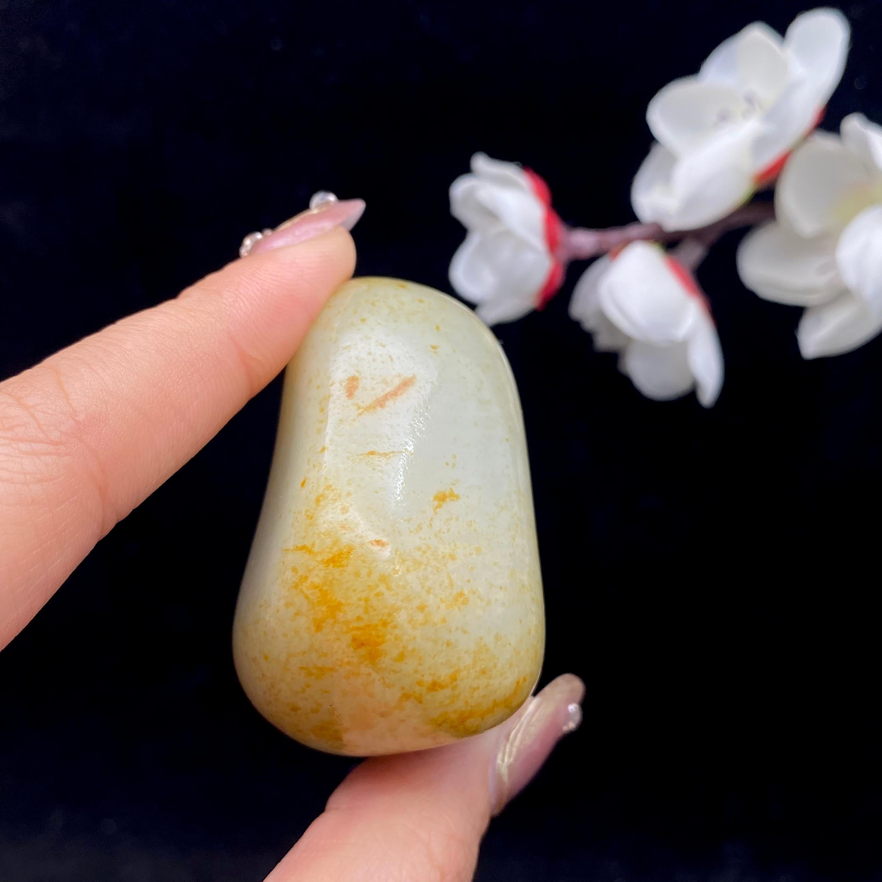 和田玉洒金皮籽料原石（82.8g）