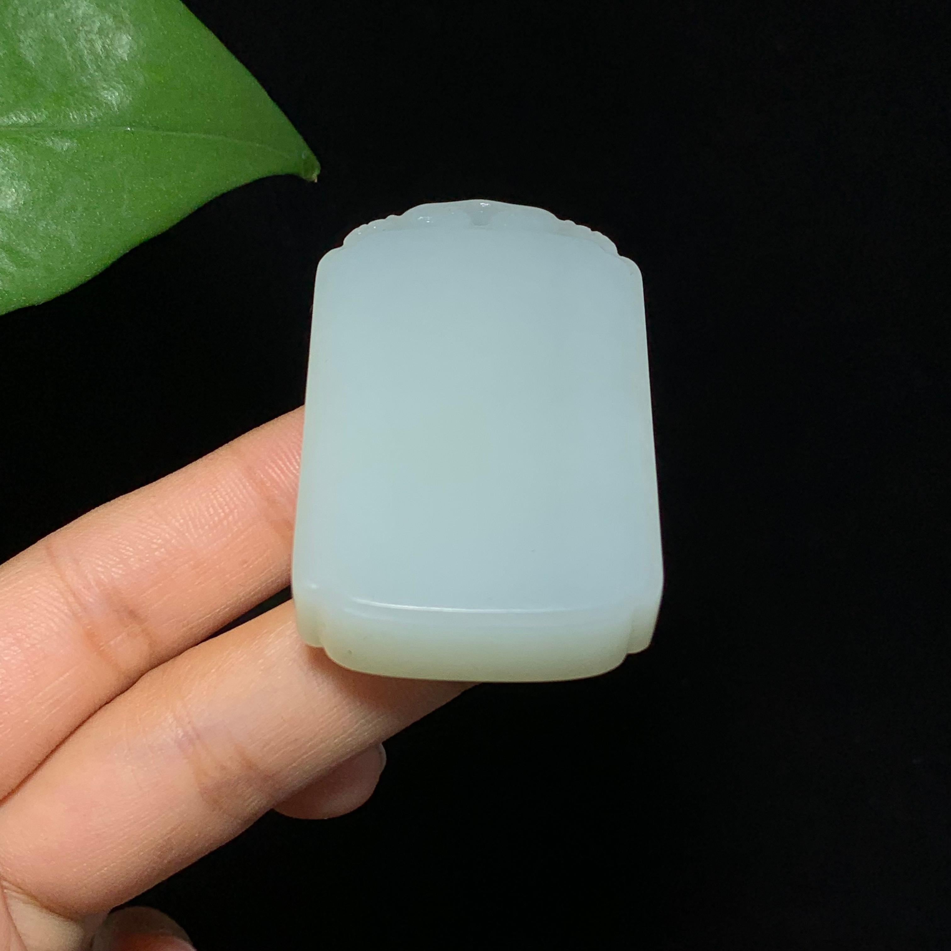 高品质和田山料白玉无事牌挂件（51.8g）