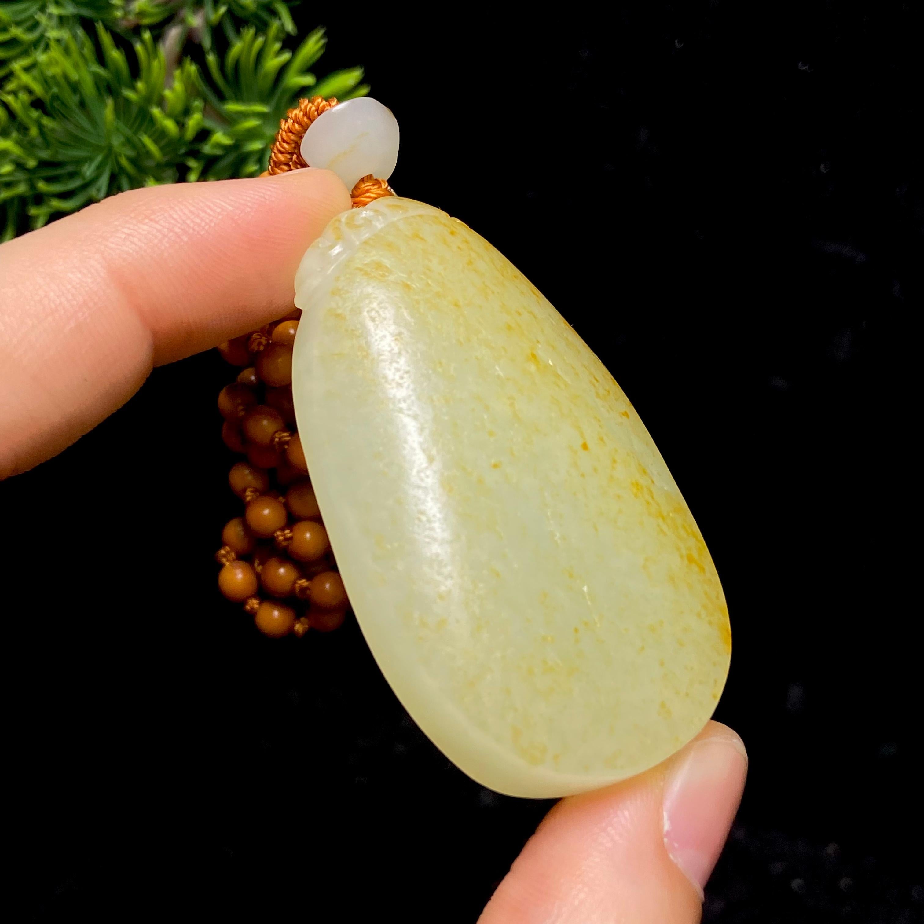 和田玉籽料无事牌（43.4g）