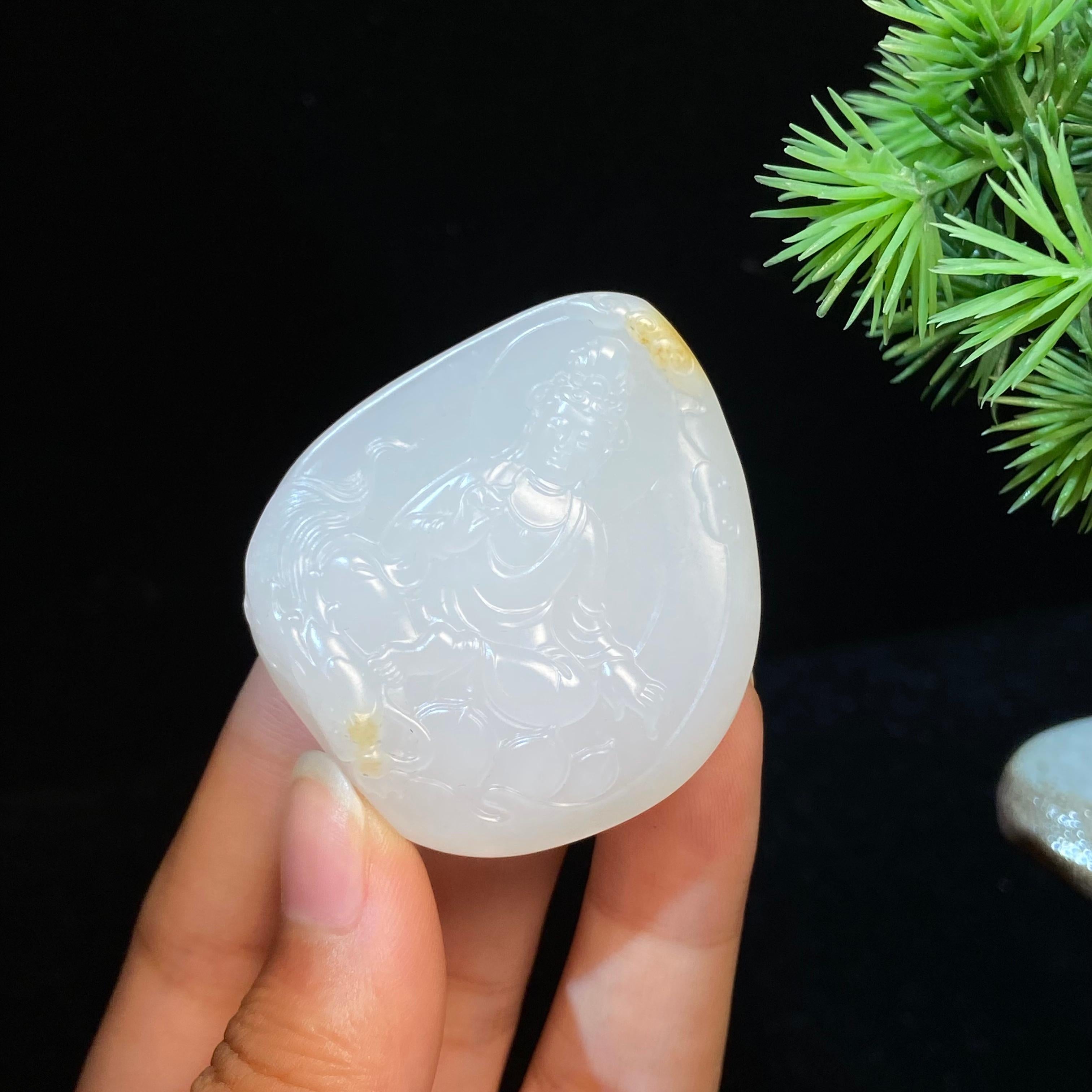 和田玉籽料观音（34.3g）