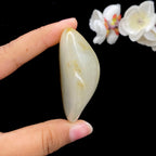 和田玉聚黄皮青花底籽料手把件（90g）