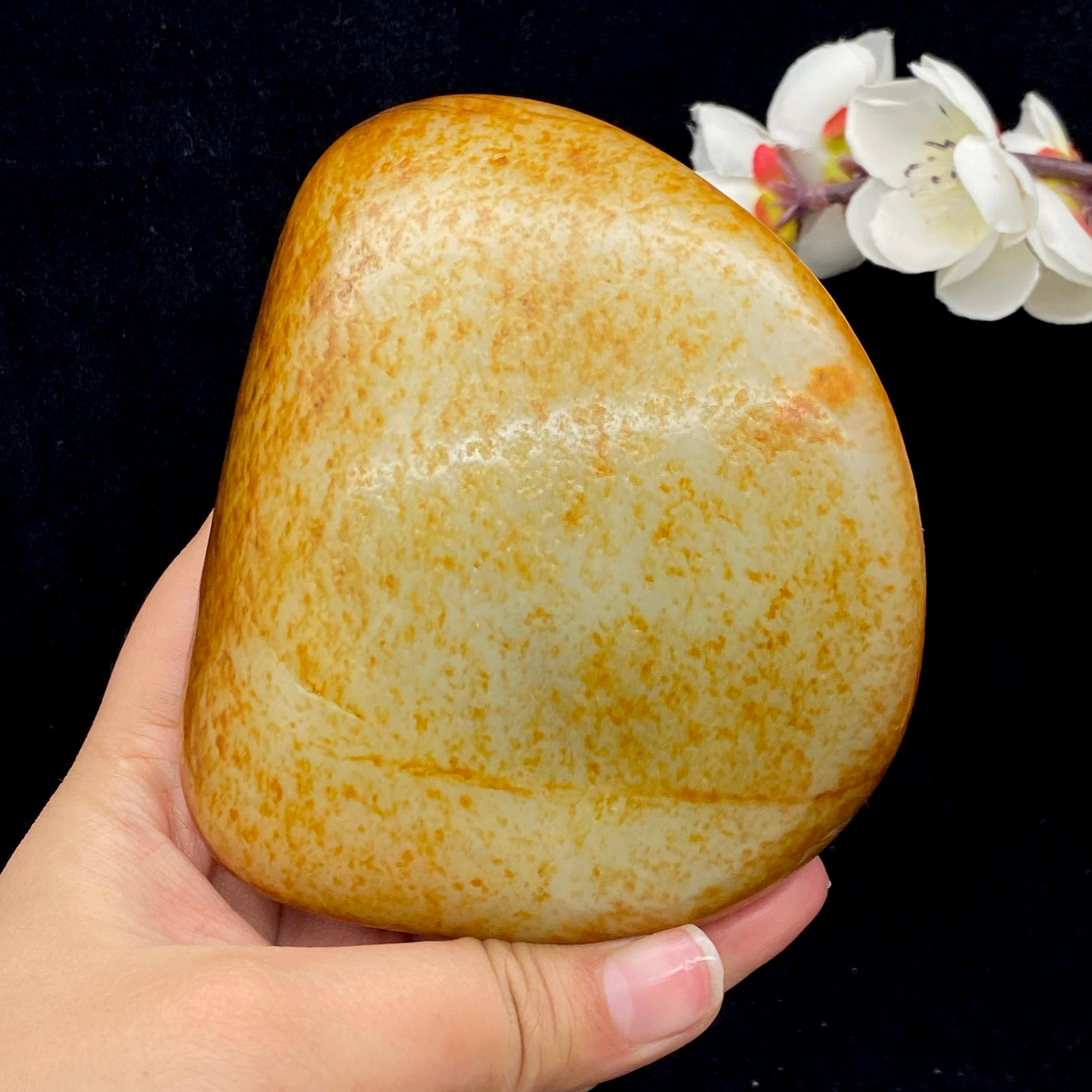 和田玉聚红皮籽料（667.4g）