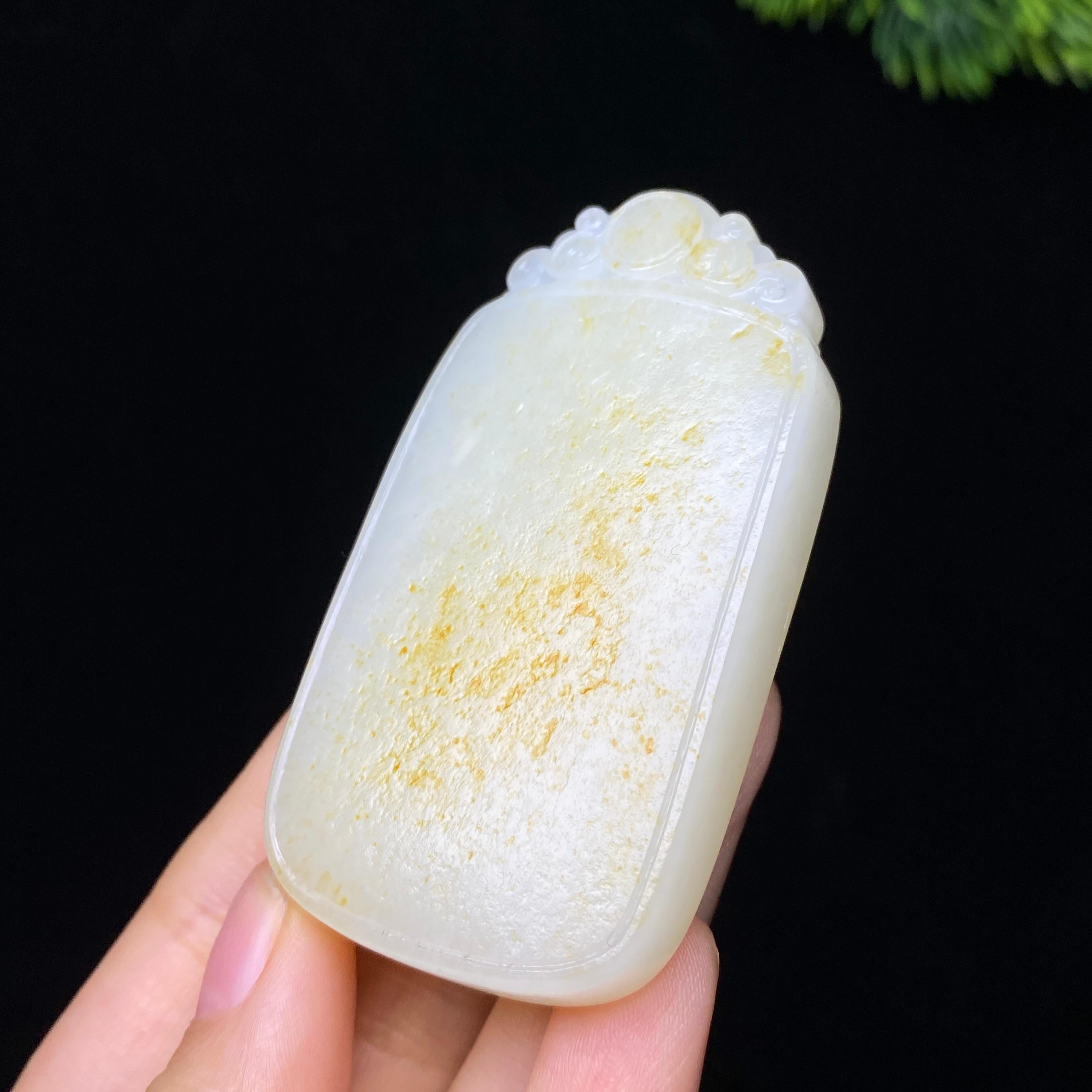 和田玉籽料无事牌（62.8g）