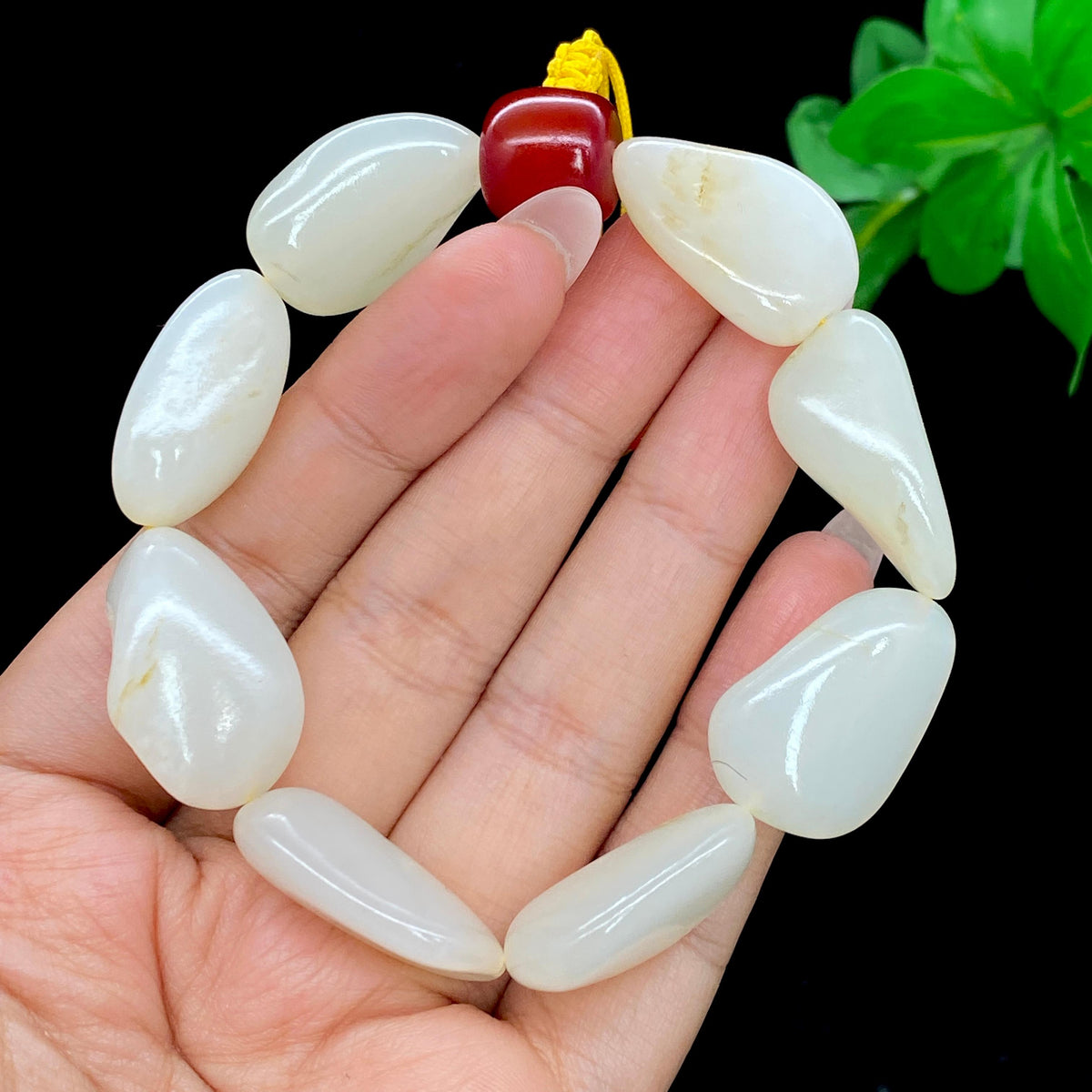 和田玉白玉籽料【精品手串】（52.8g）