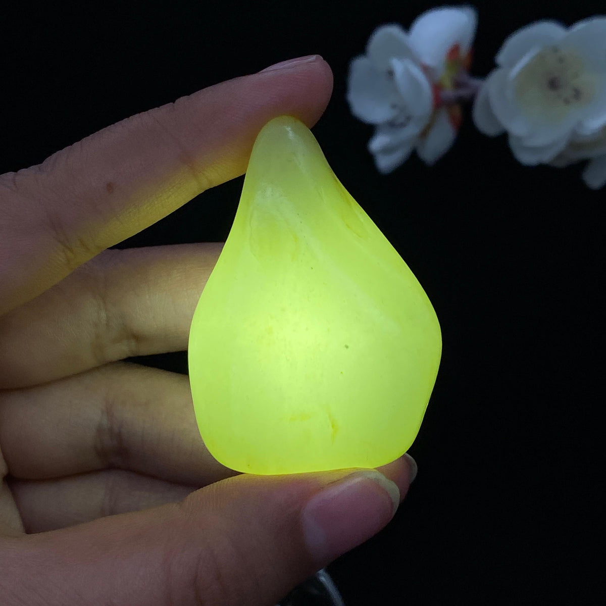 和田玉青白玉籽料挂件（48.7g）