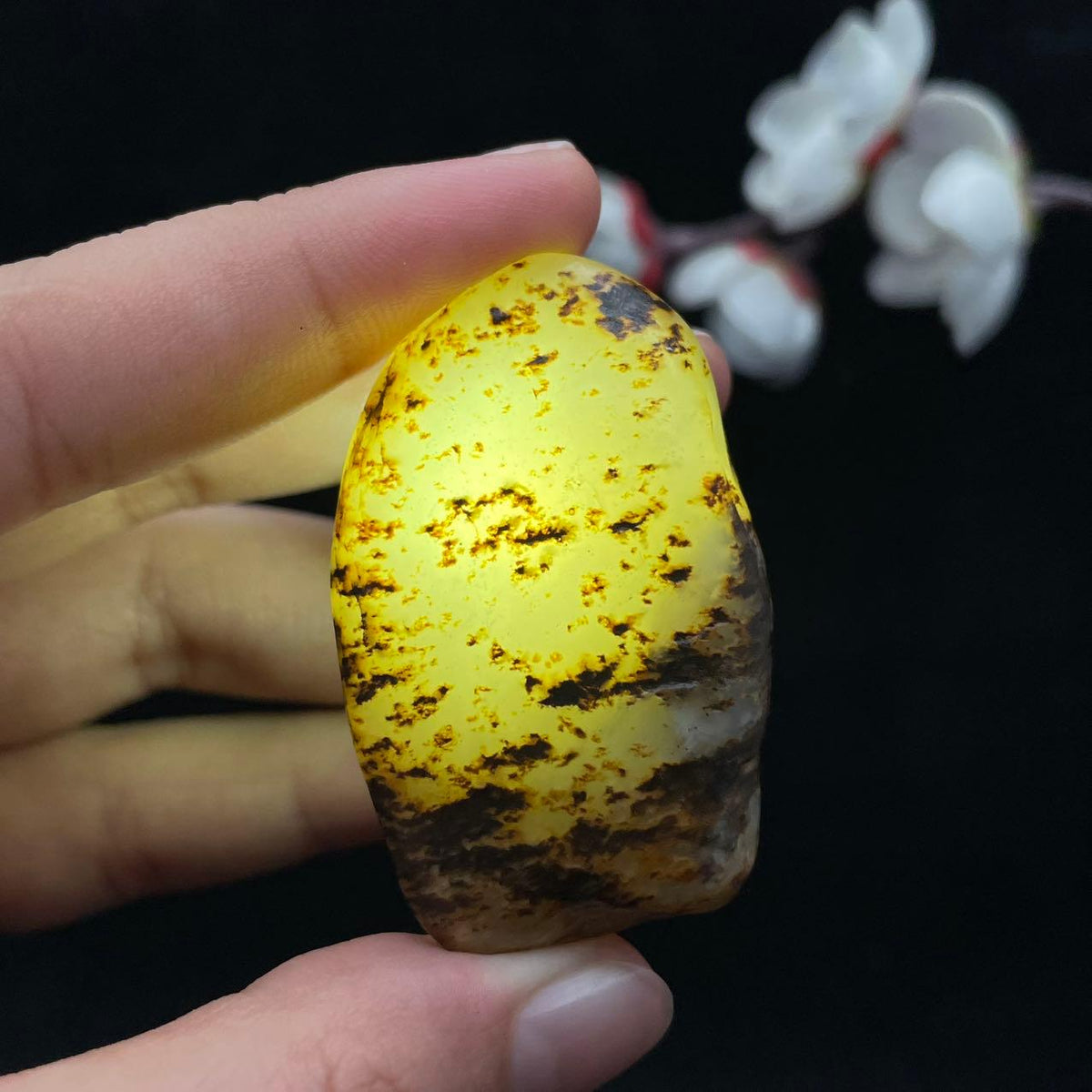 和田玉黄皮籽料（29.2g）