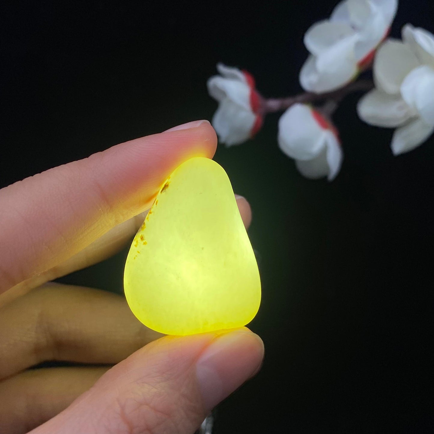 和田玉黄皮籽料原石（15g）