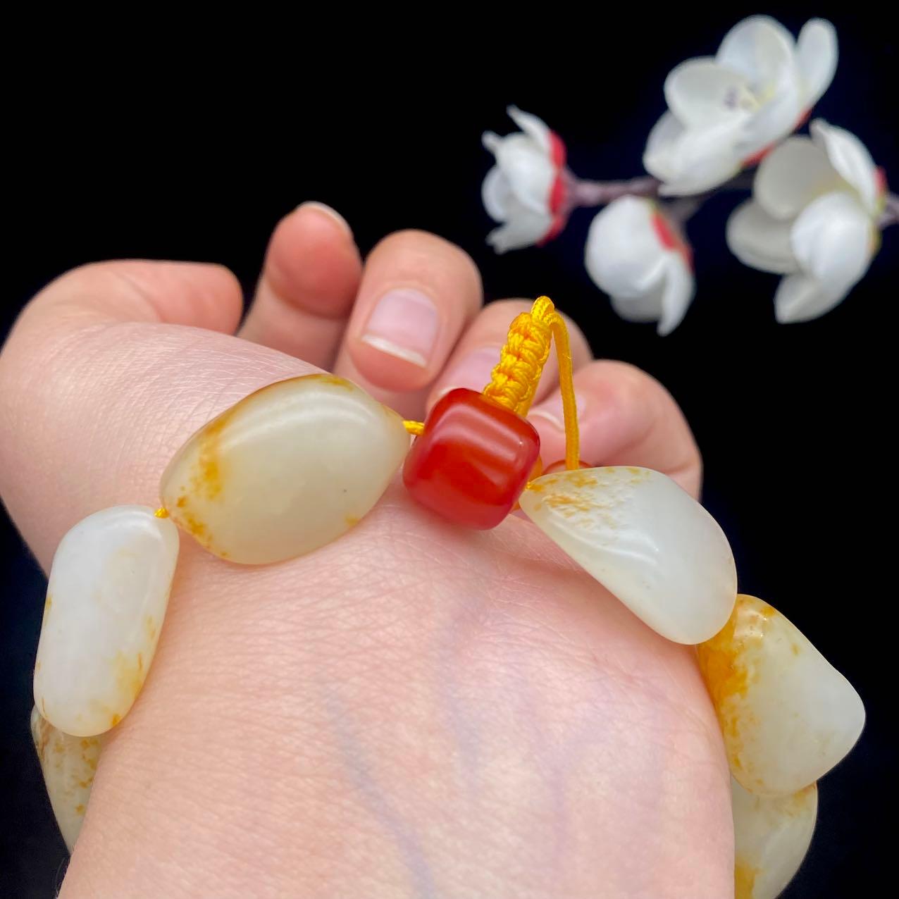 和田玉洒金皮籽料【精品手串】（50.8g）