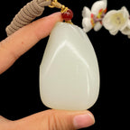 和田玉白玉籽料【观音牌】（88.8g）