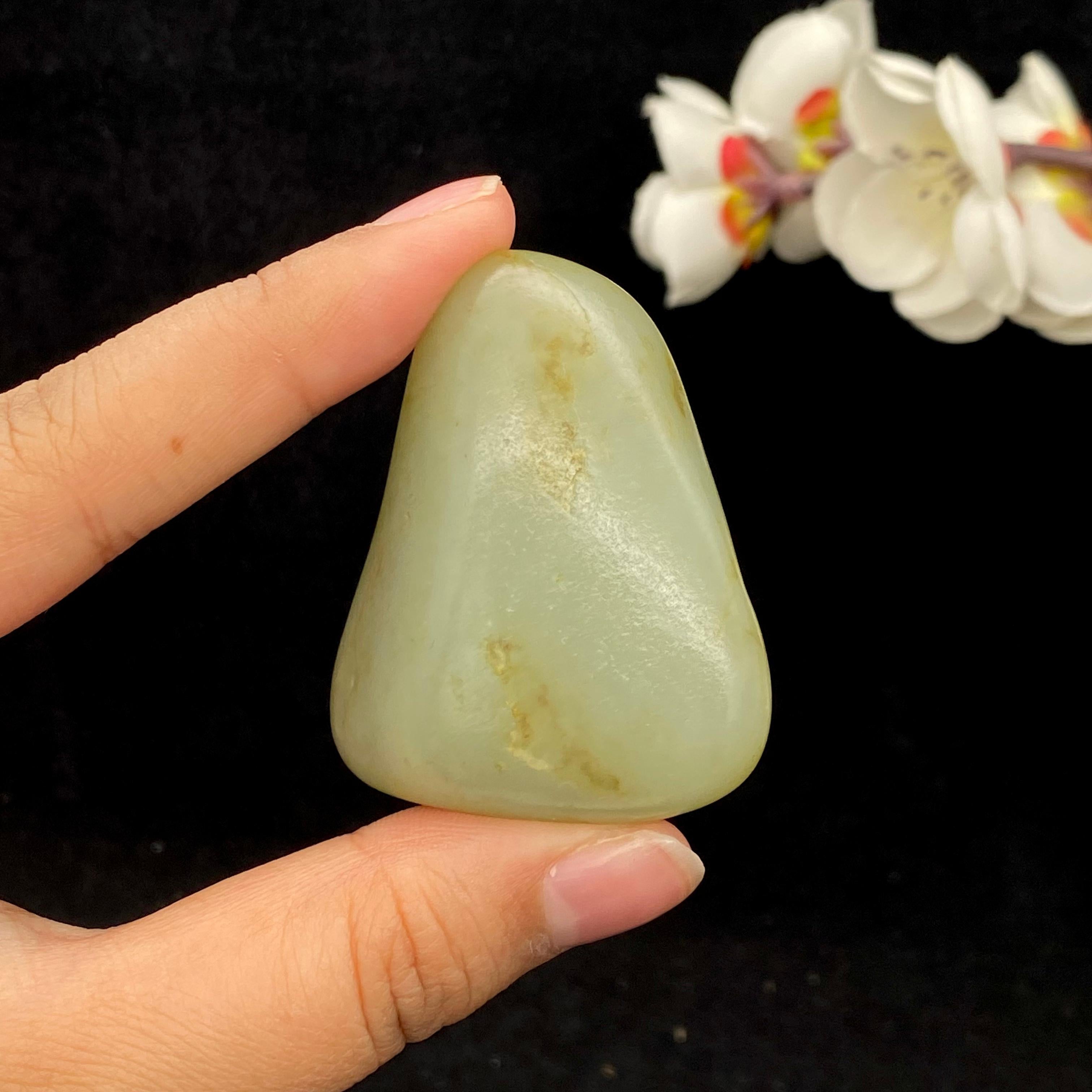 和田玉洒金皮籽料大挂件（56.1g）