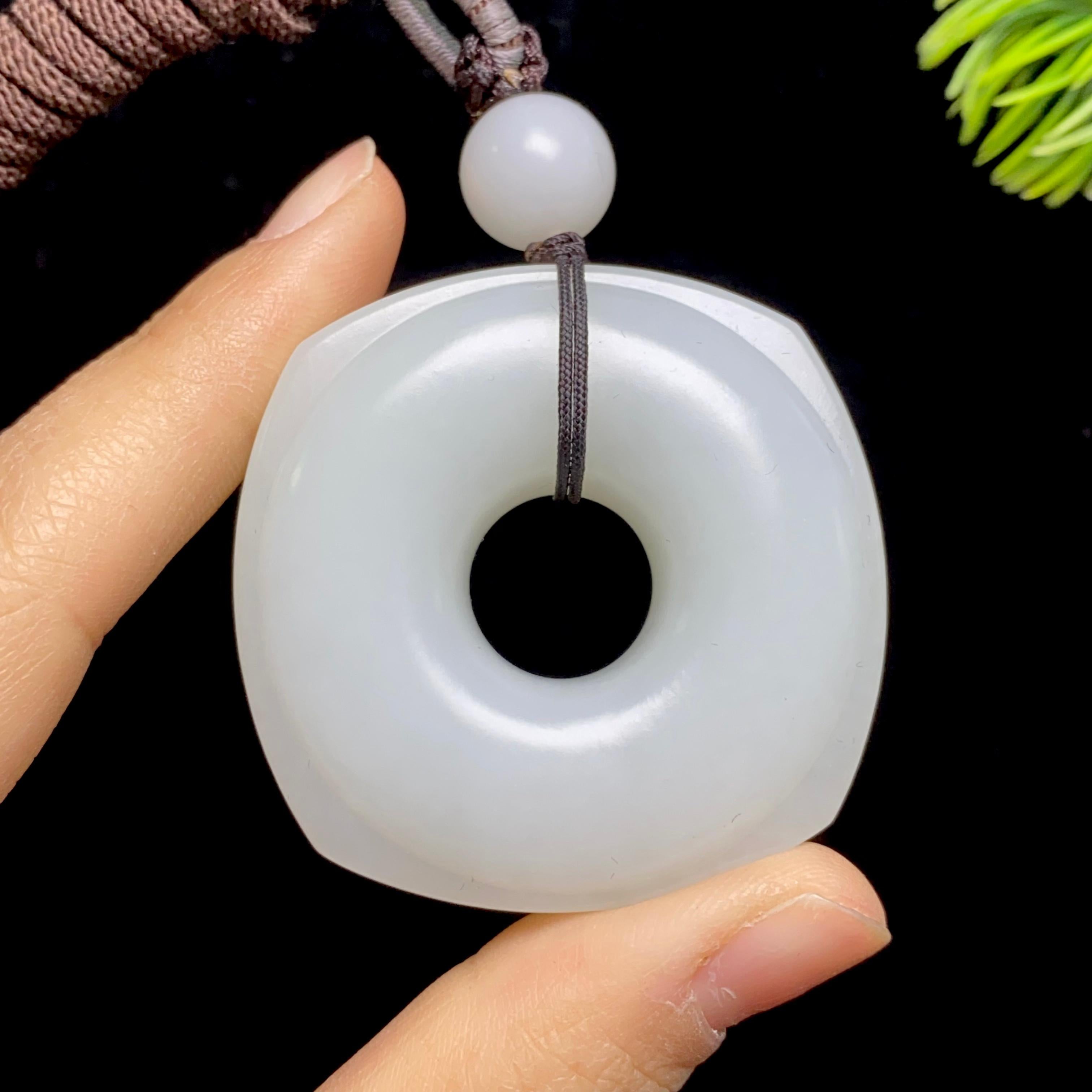 和田玉新疆料白玉玉琮（53.2g）