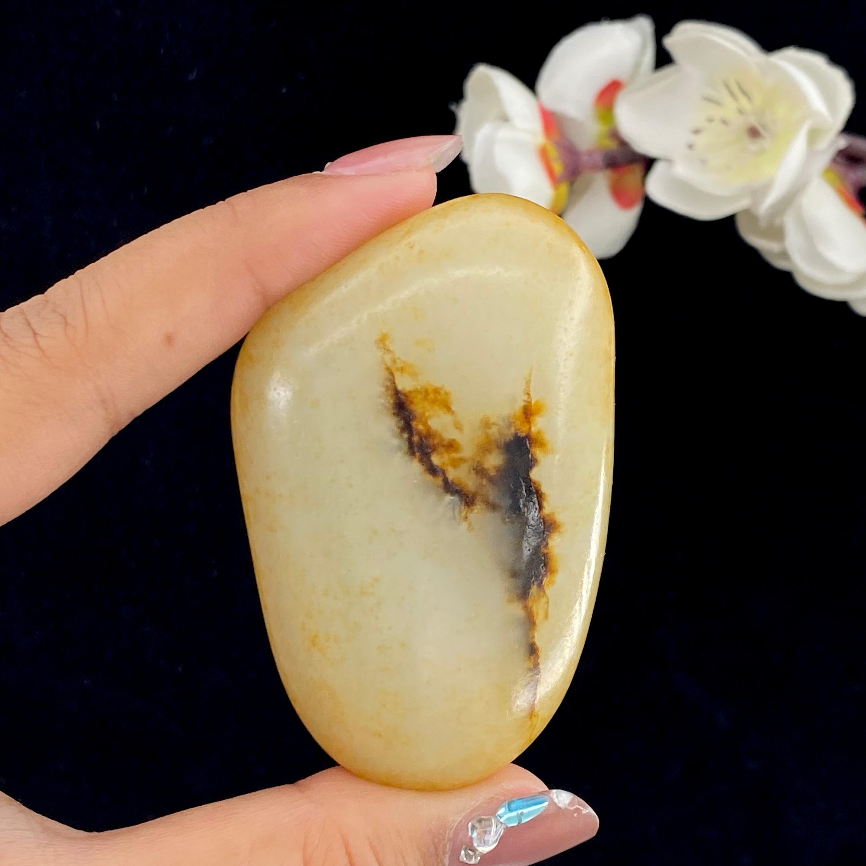 和田玉洒金皮籽料手把件（106.1g）