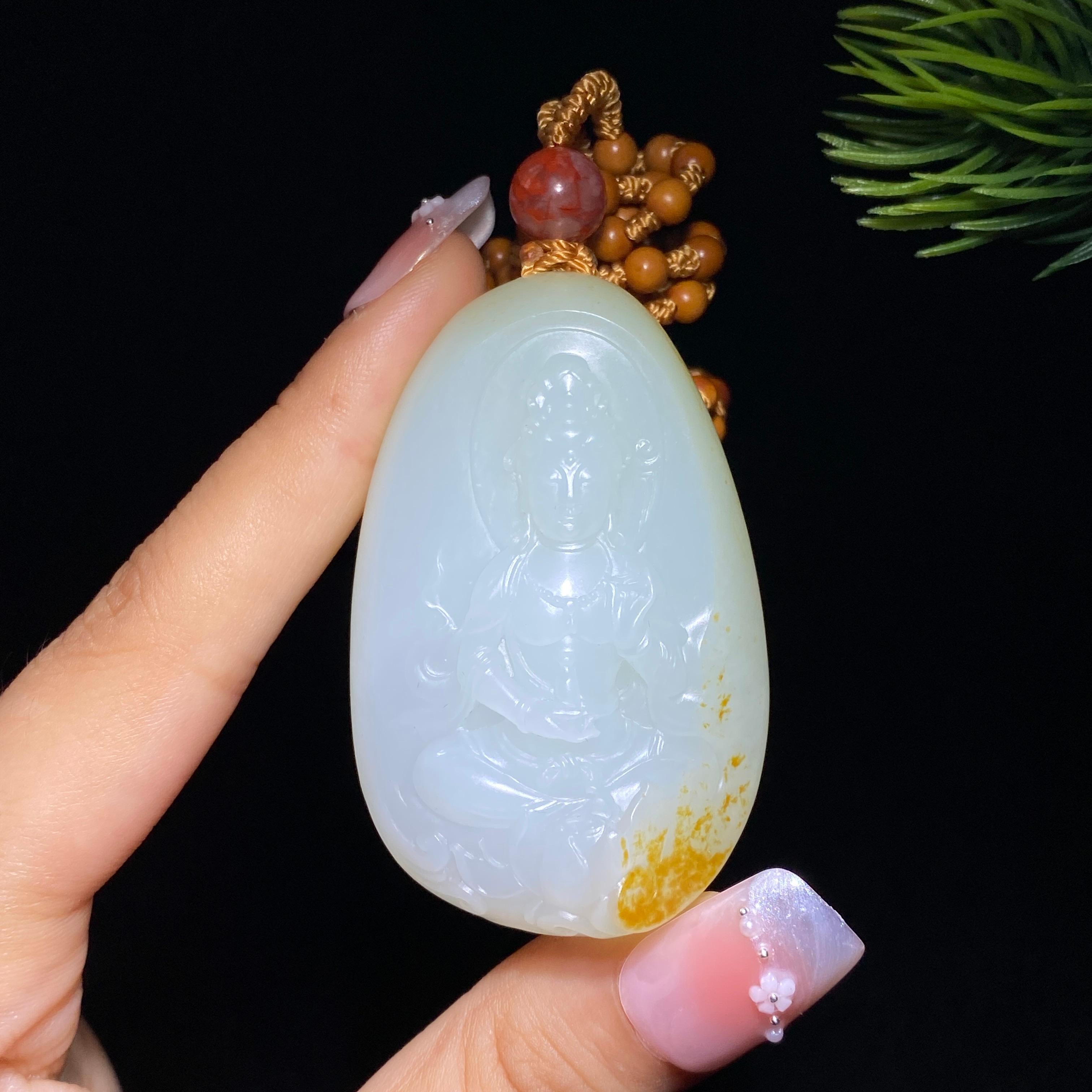 和田玉籽料观音（62.7g）