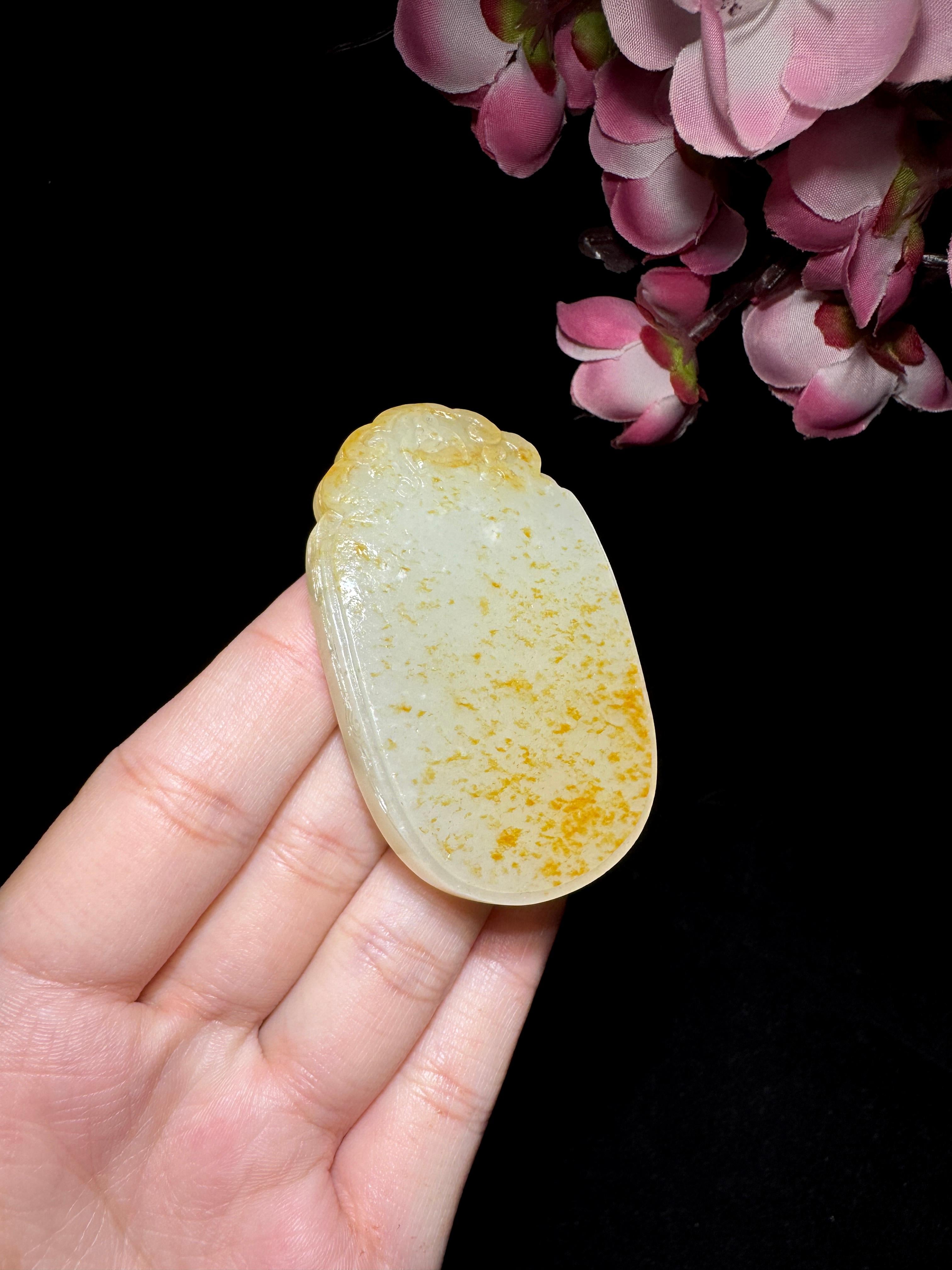 和田玉籽料满皮无事牌（48.1g）