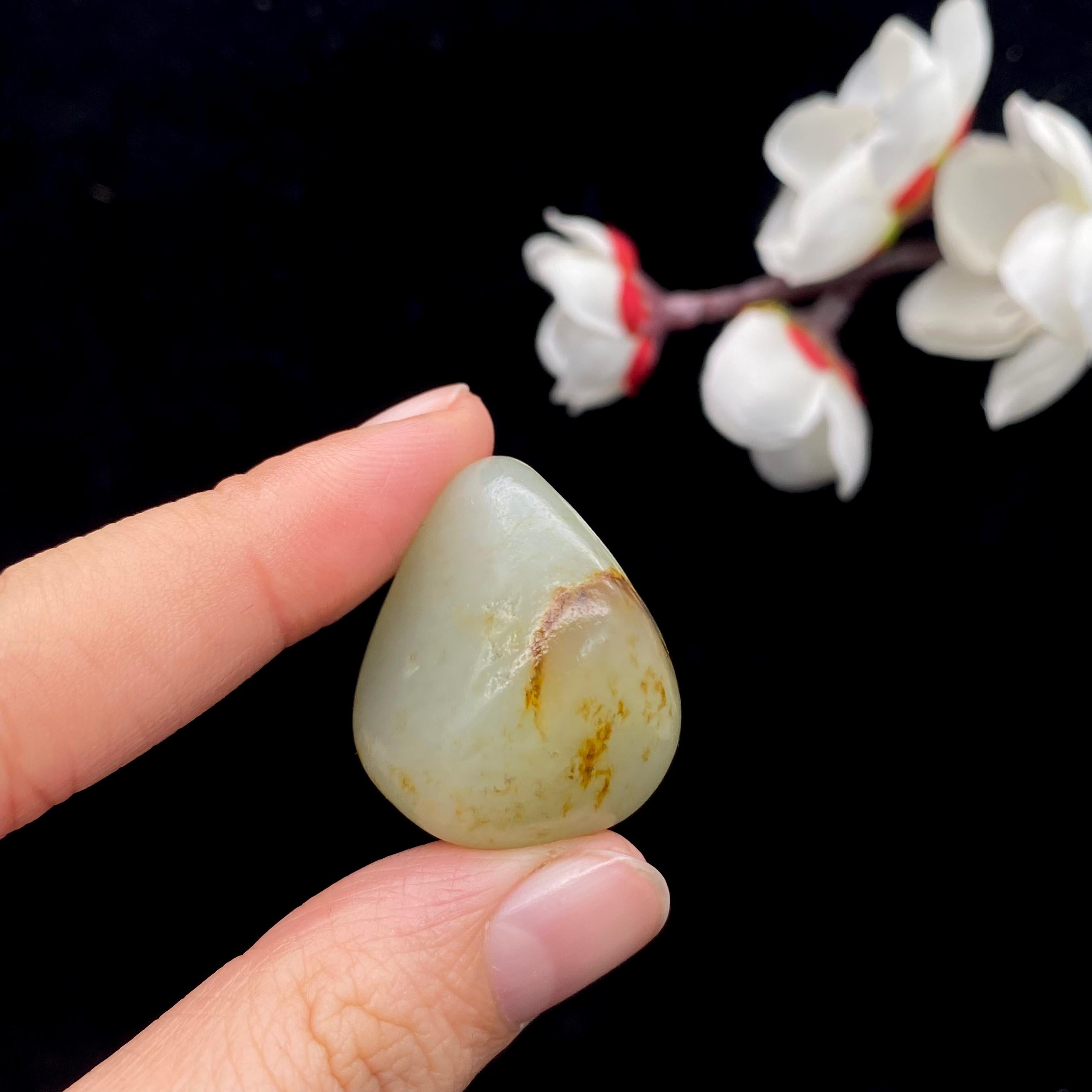 【超值推荐】和田玉洒金皮籽料原石（16.3g）