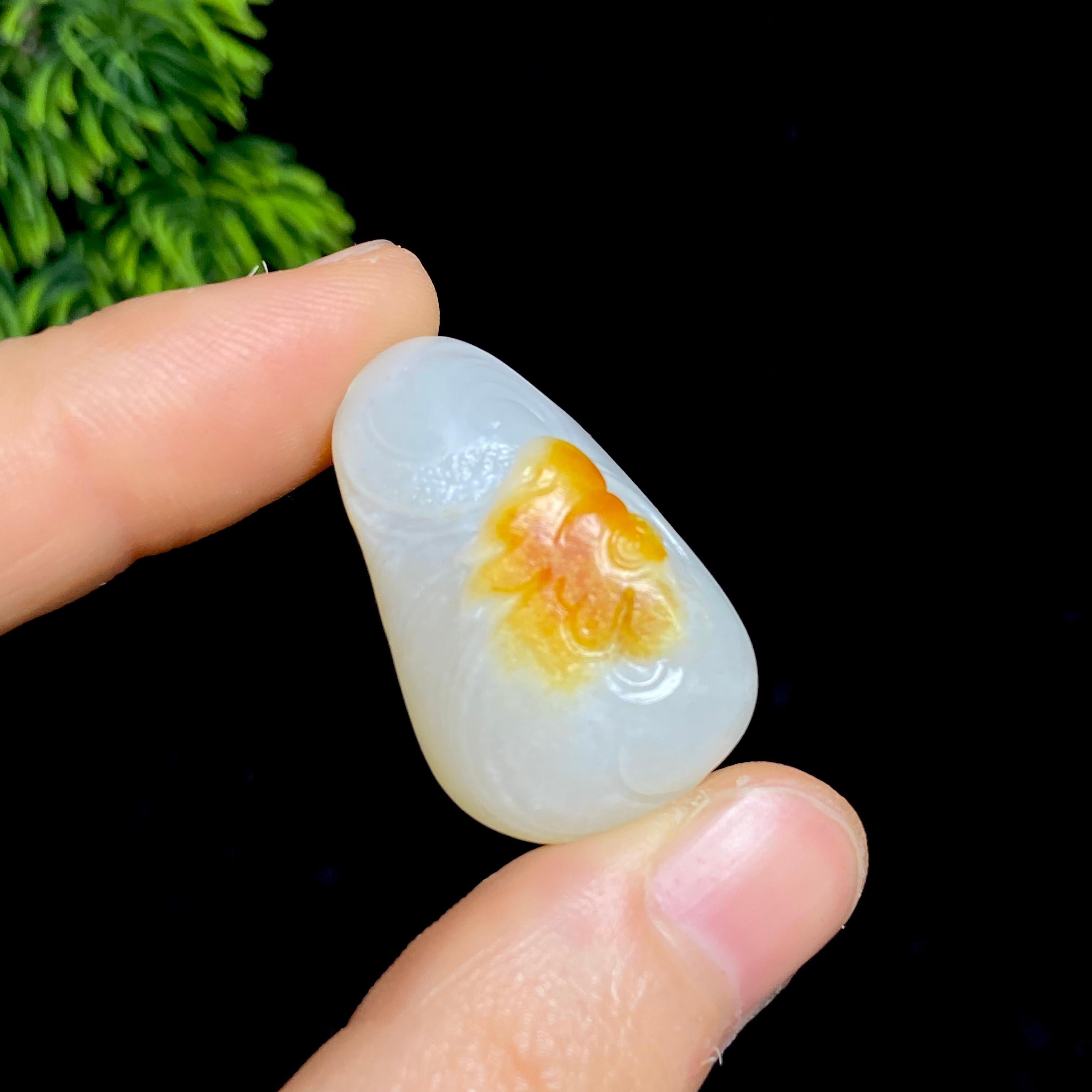 和田玉籽料生肖鸡（13.5g）