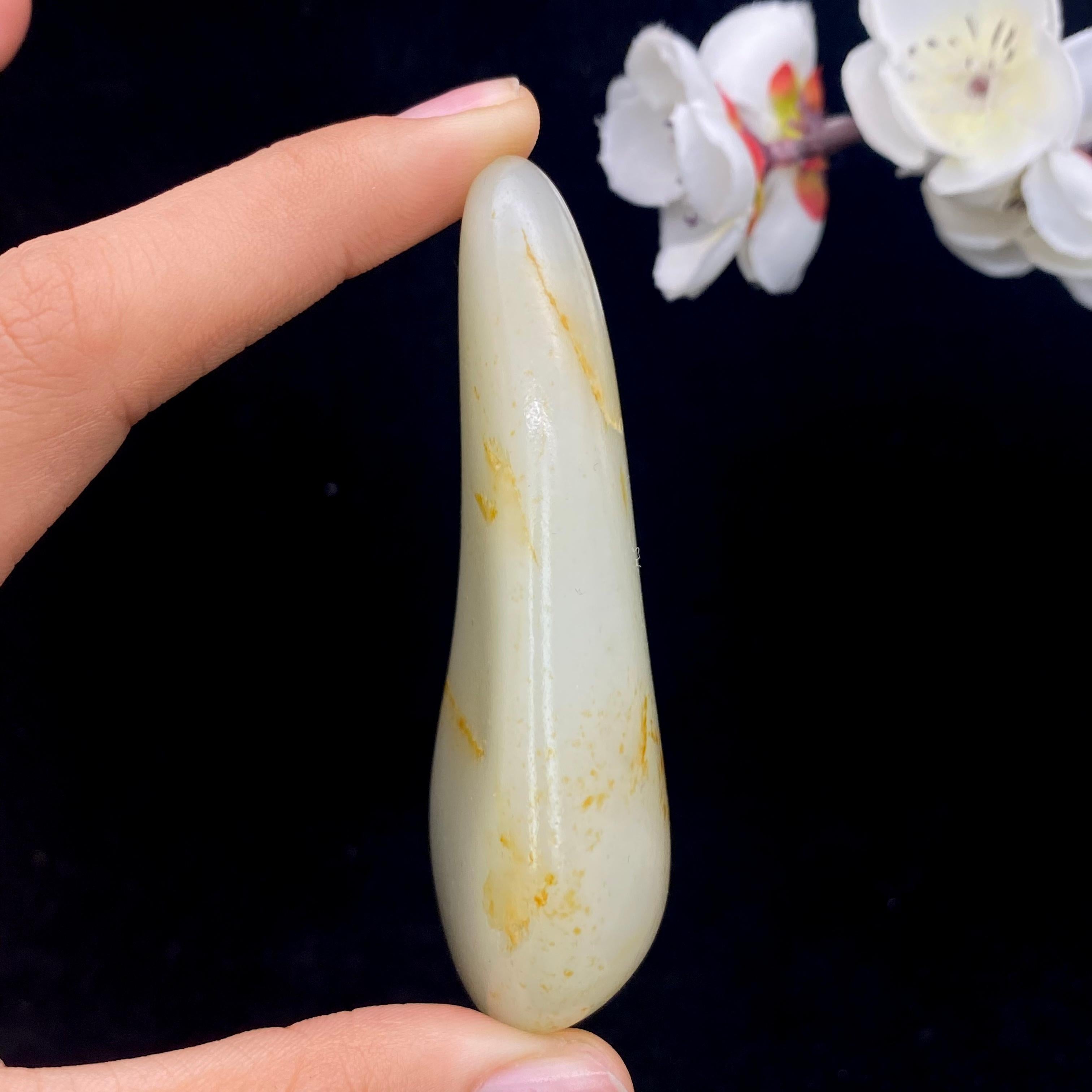 和田玉洒金皮籽料原石（98.7g）