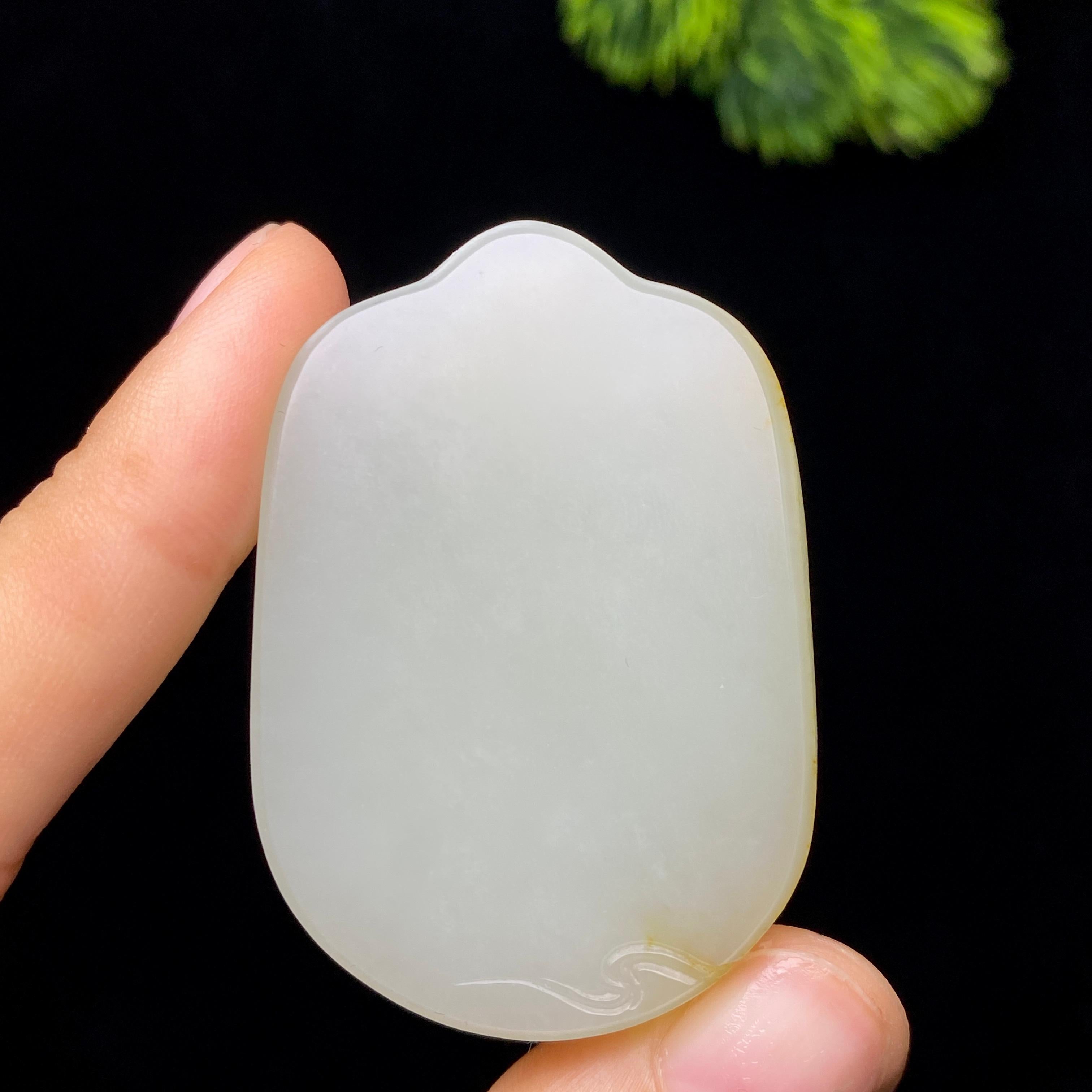 和田玉籽料无事牌（45.2g）