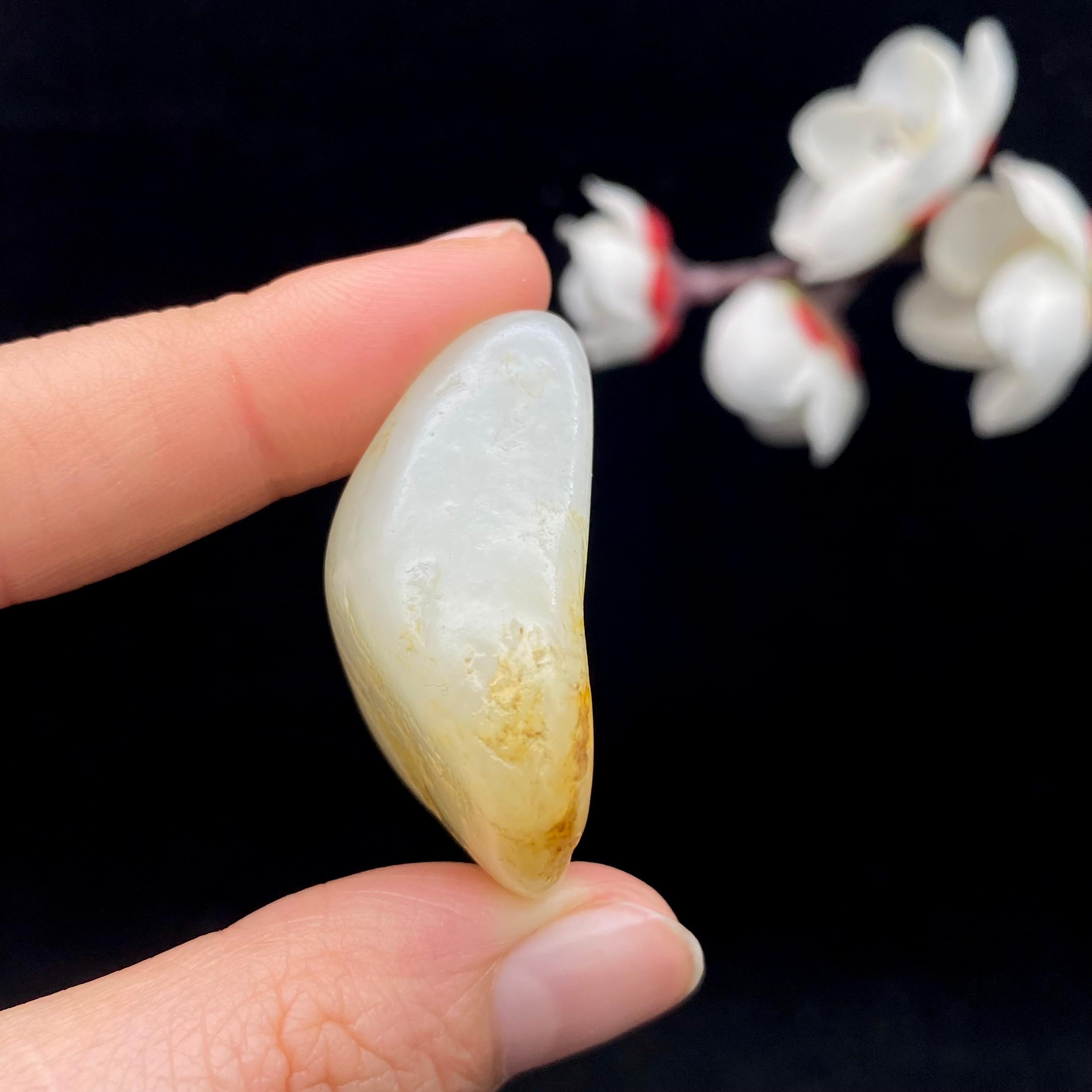 【超值推荐】和田玉洒金皮籽料（25.2g）