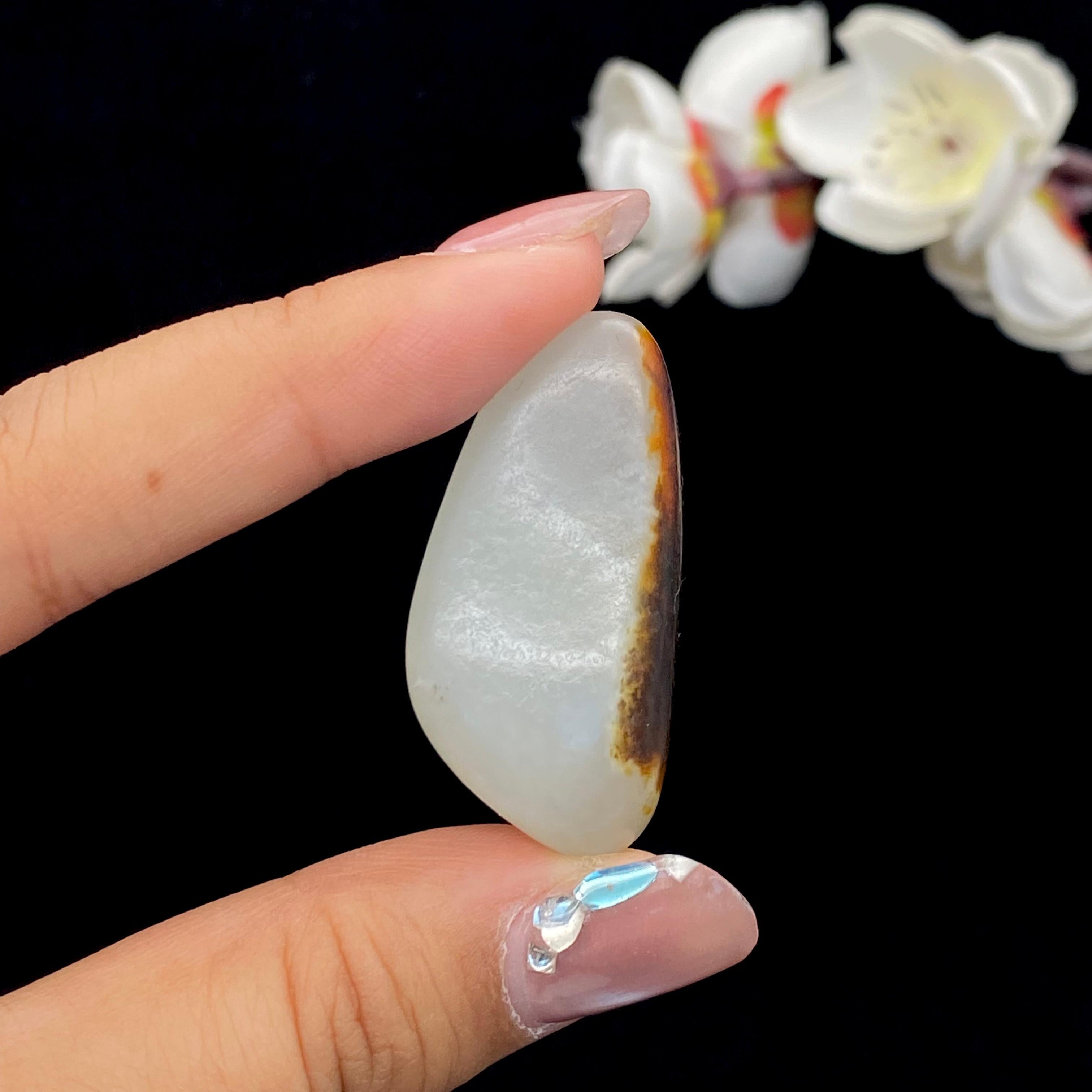 和田玉聚红皮籽料挂件（16.9g）