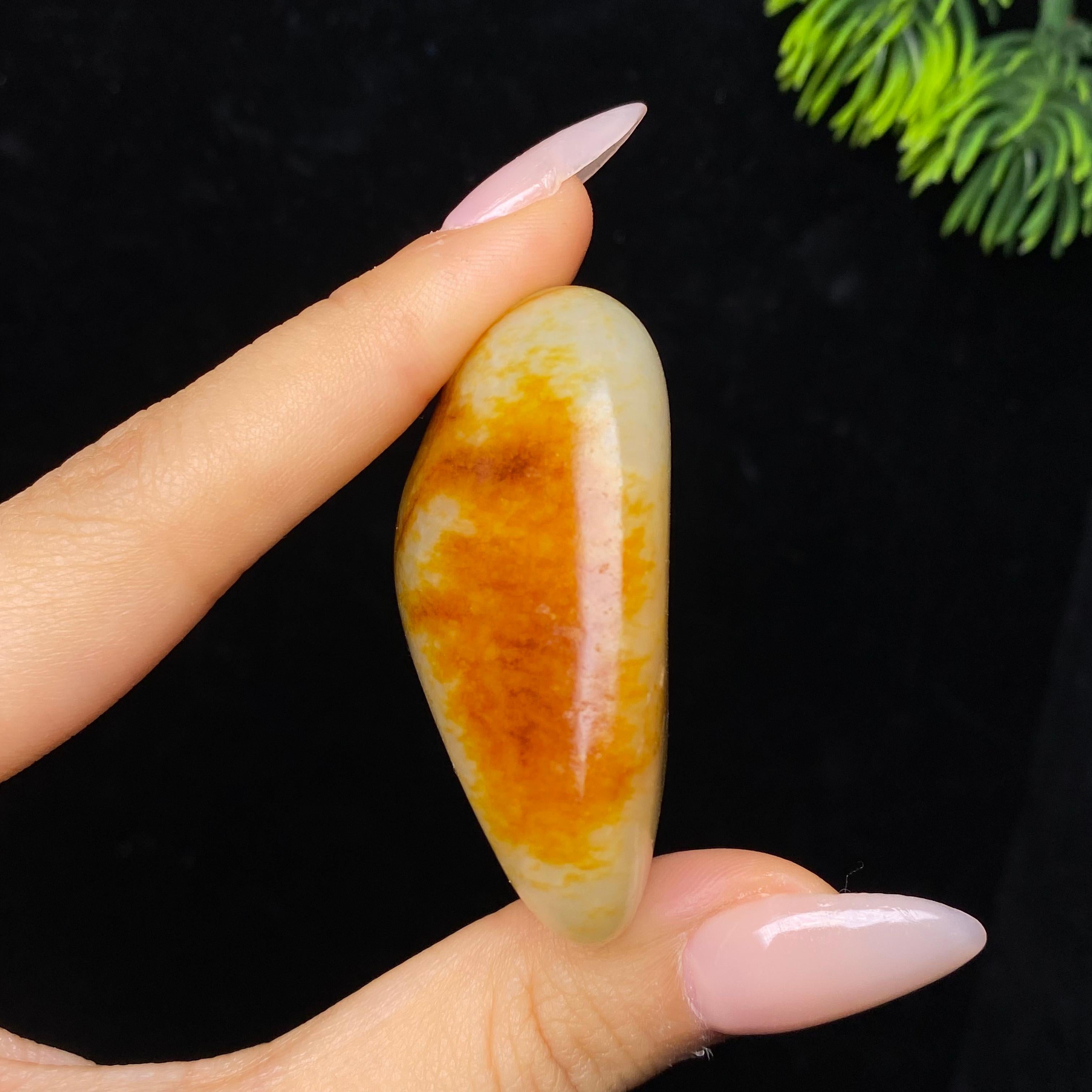 和田玉红皮籽料（67.5g）