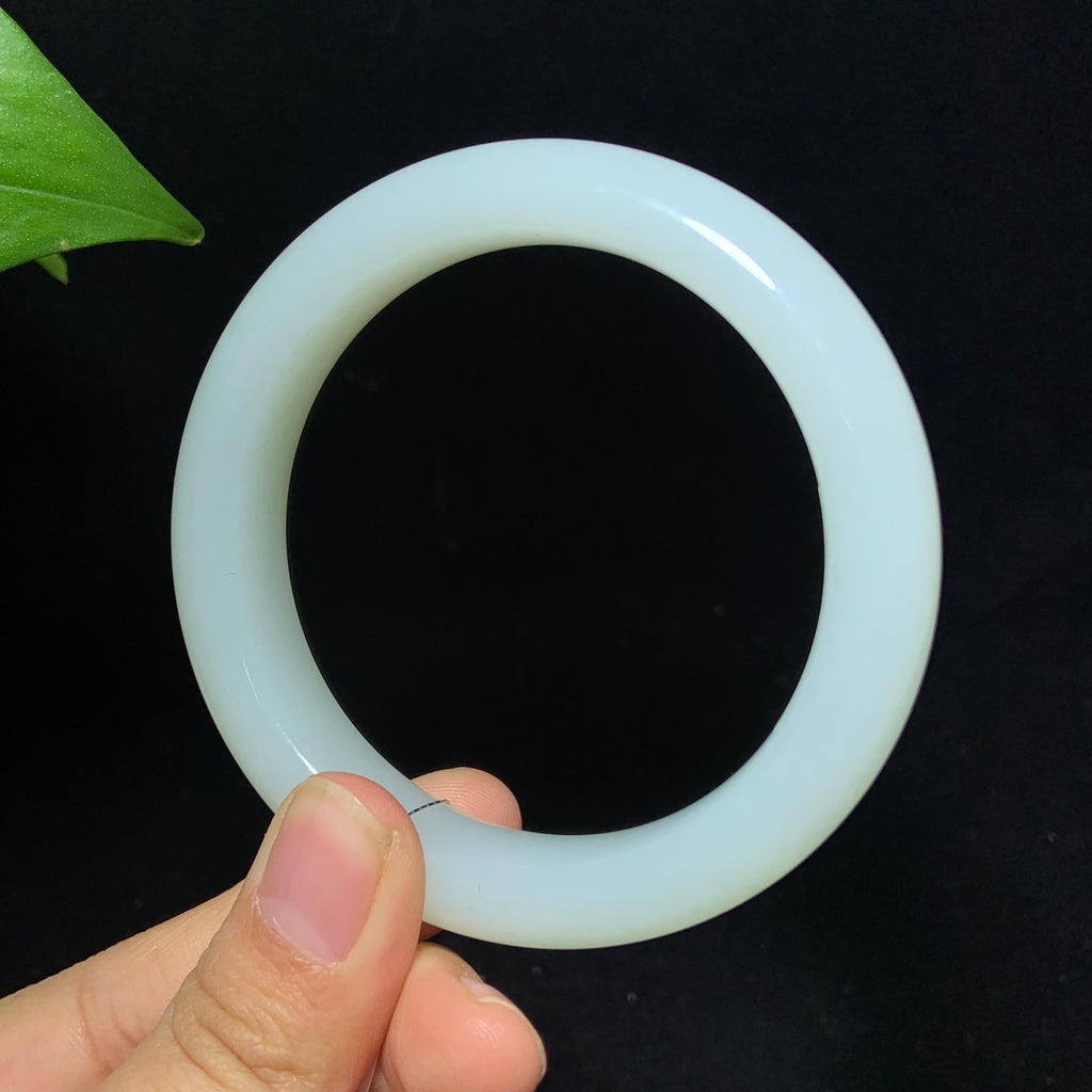 收藏级和田山料羊脂白玉手镯（56.0g）