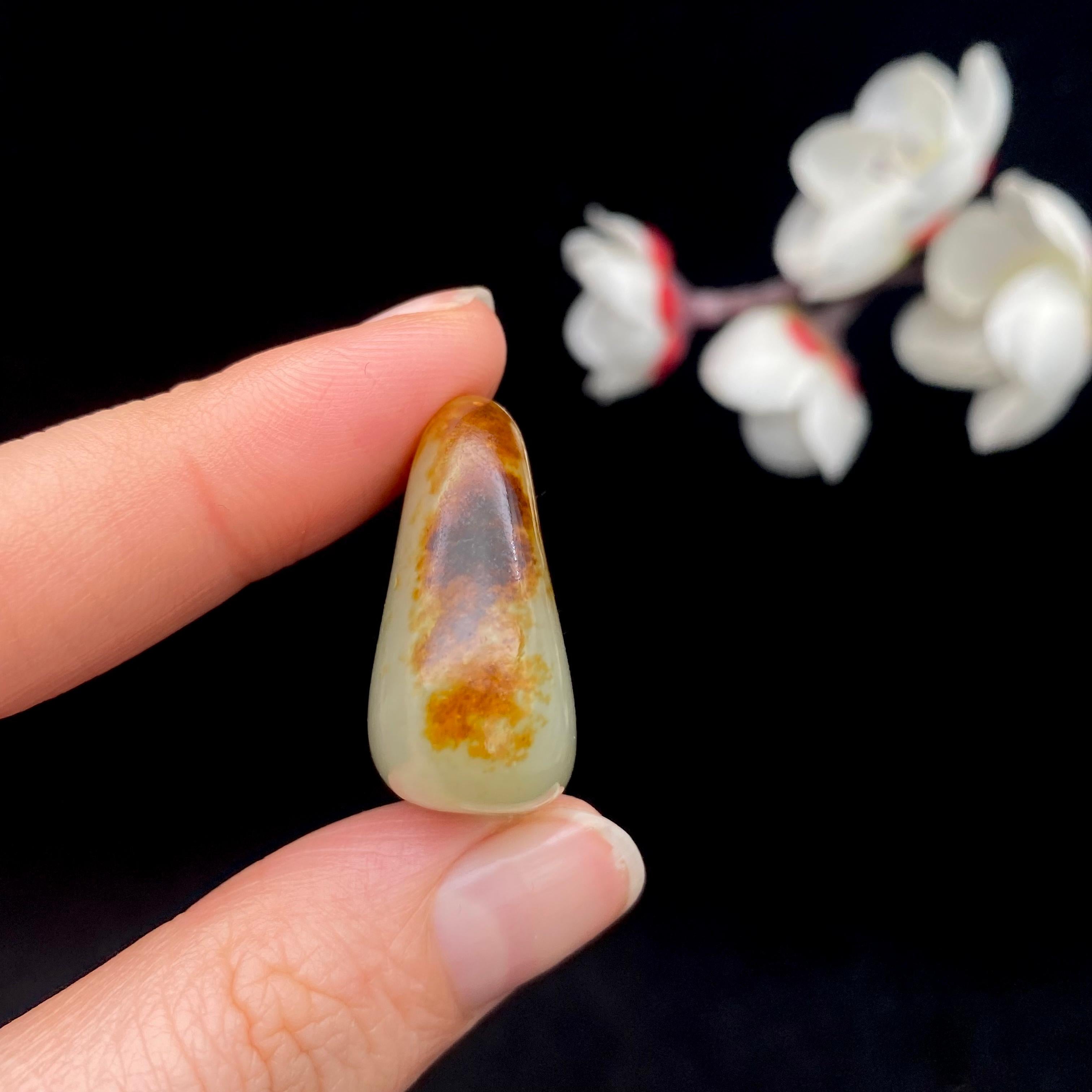 和田玉聚红皮籽料吊坠籽（13.8g）